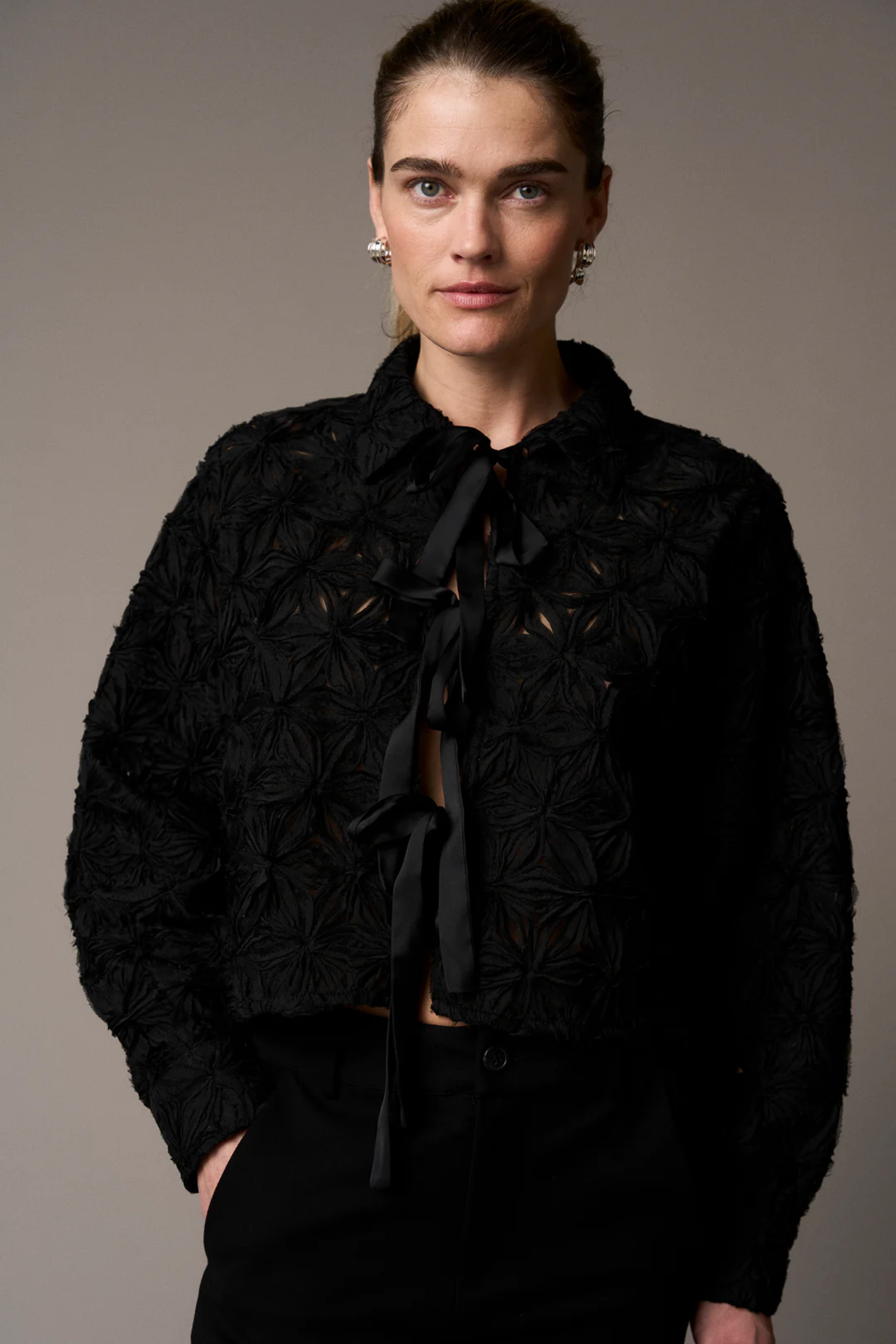 Pieszak J235156 PD-Lexie D Chiffon Tie Jacket Black