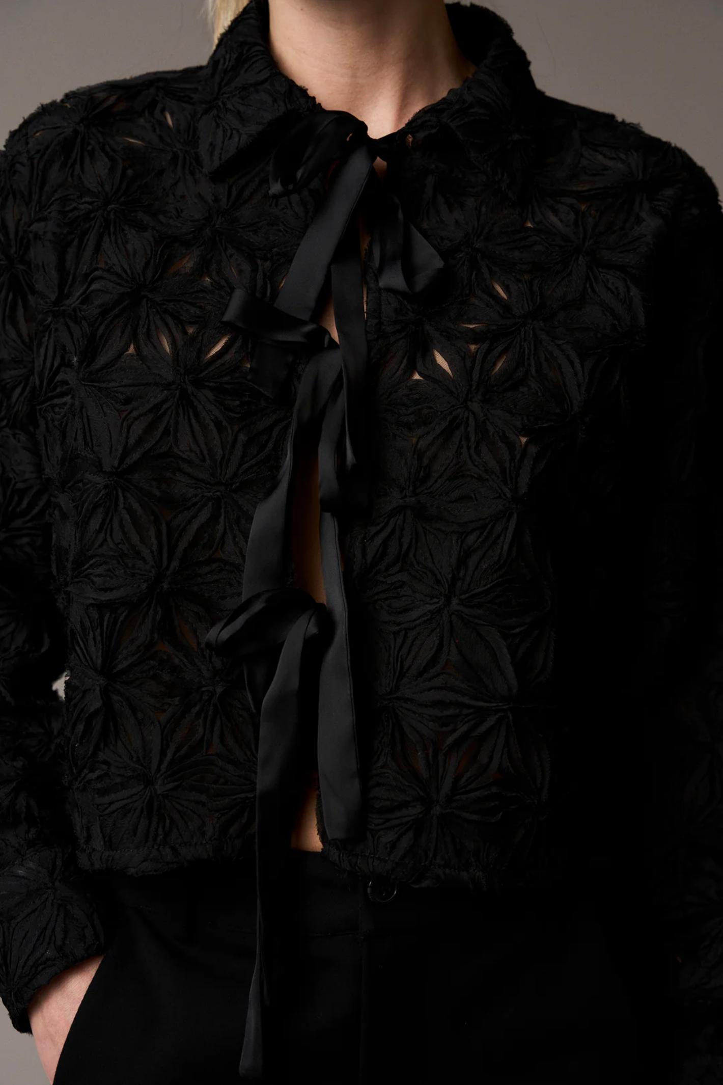 Pieszak J235156 PD-Lexie D Chiffon Tie Jacket Black