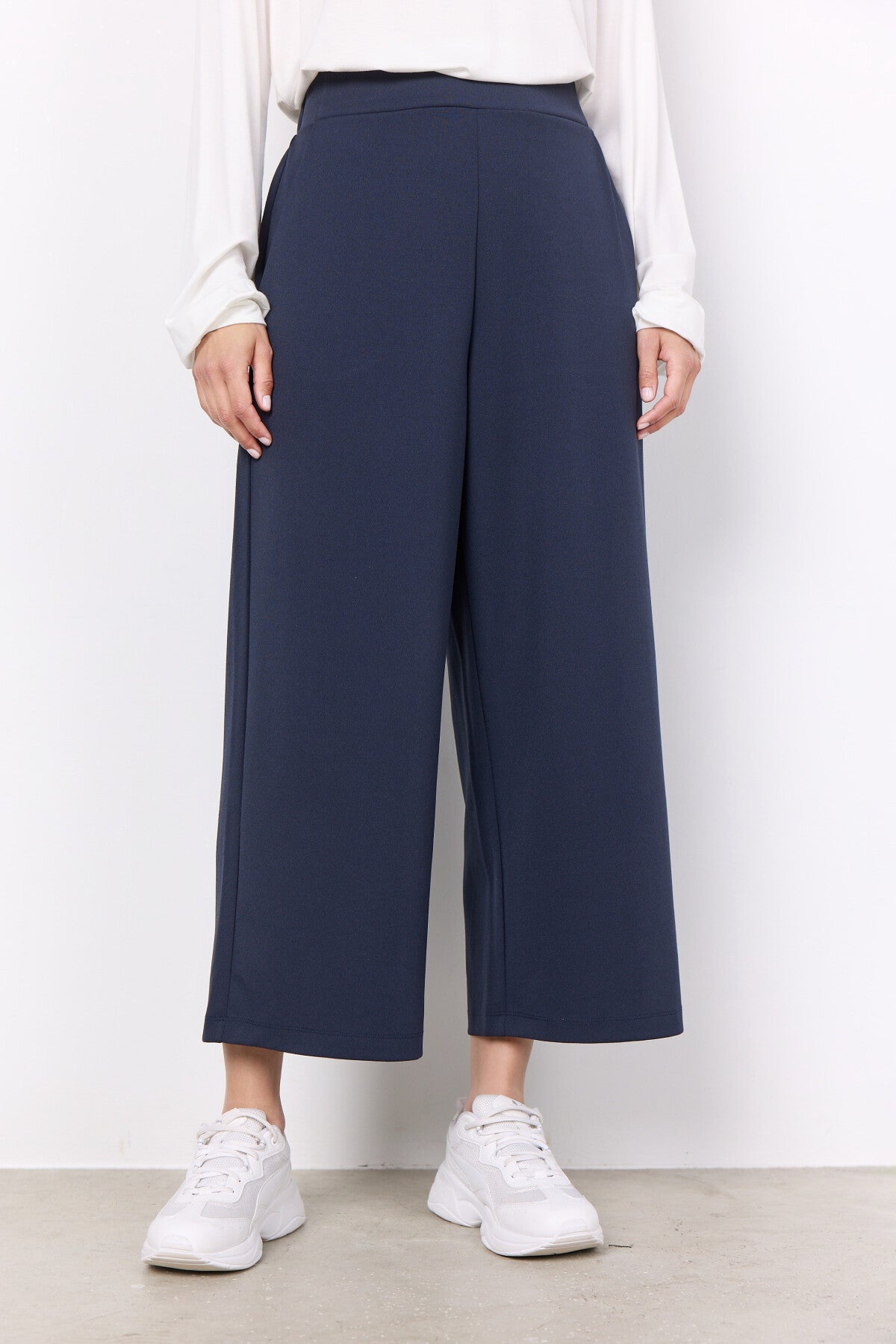 Soya Concept Siham 36 navy trousers styled on model - Dotique