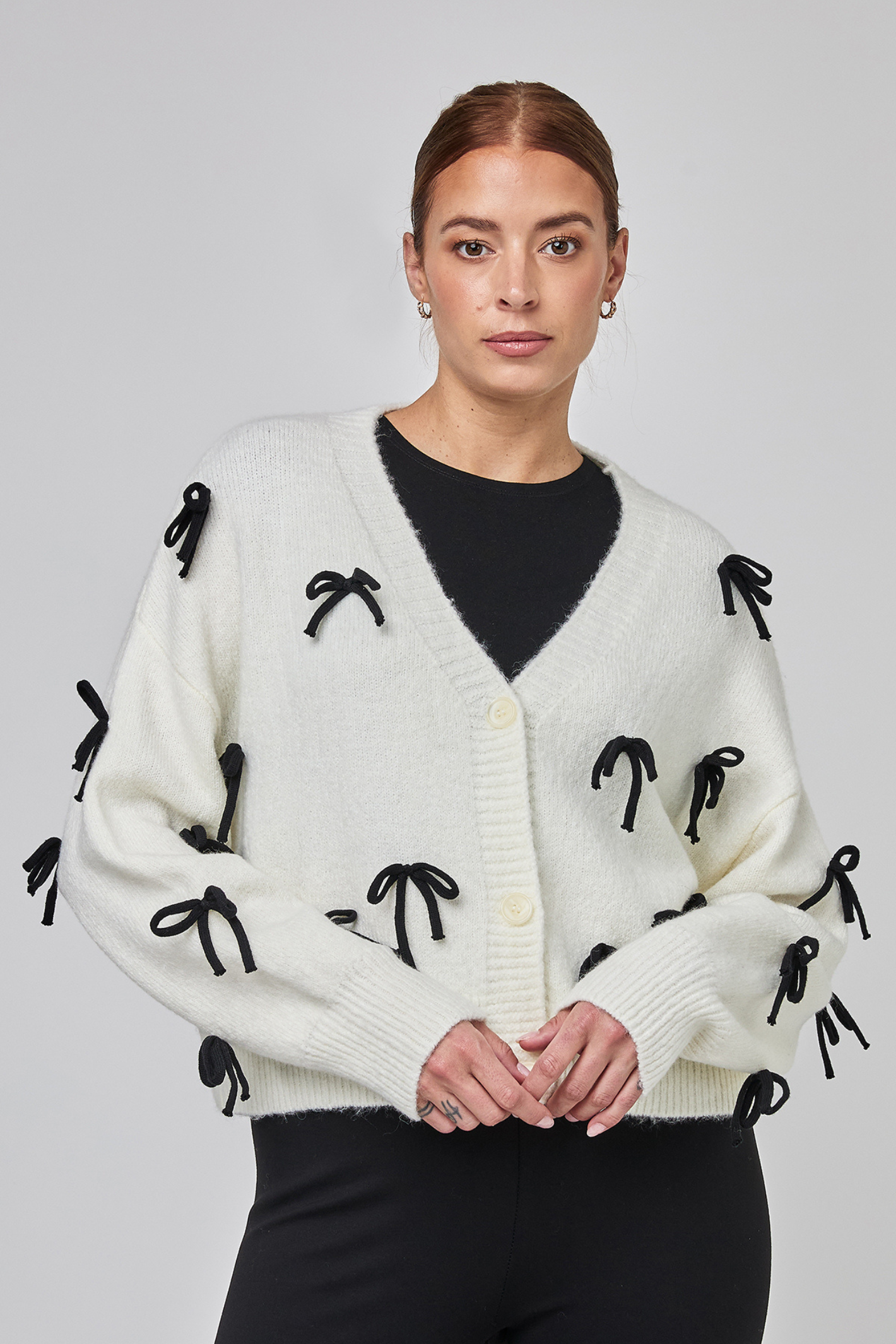 Uchuu CF25-901 Milk Long Sleeve Cardigan with Bows