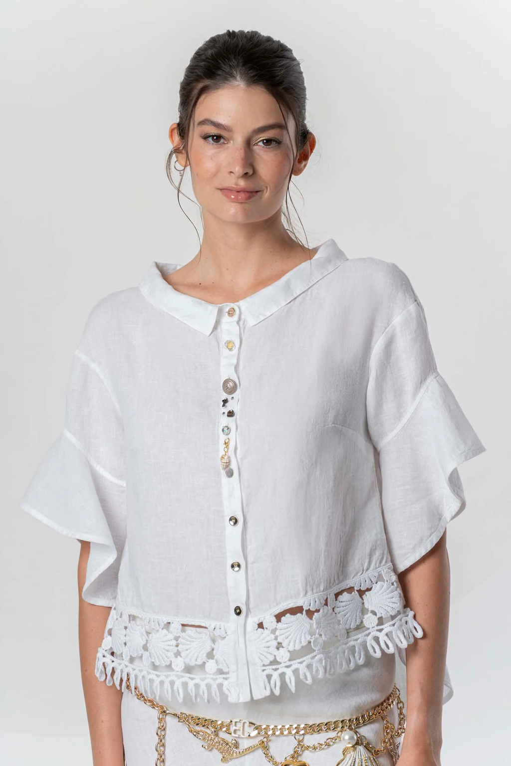 Model wearing Elisa Cavaletti Linen Lace Shirt White EAP261098205 in white linen with lace trim and button details by Elisa Cavaletti, shop Elisa Cavaletti at Dotique.