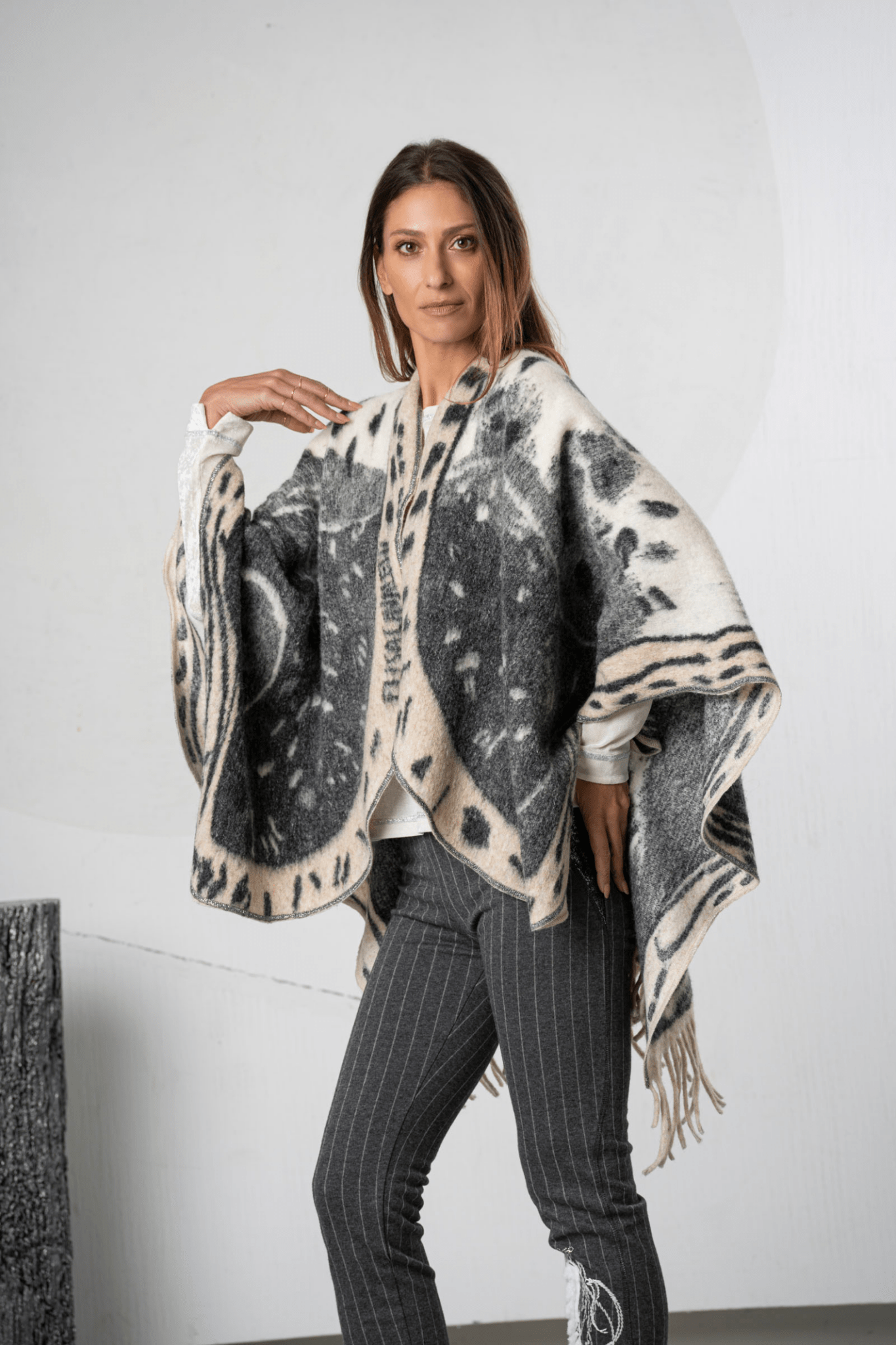 Elisa Cavaletti Virgin Wool Poncho – Incontro Offwhite – ELW254017208 03149 - Dotique - Elisa Cavaletti