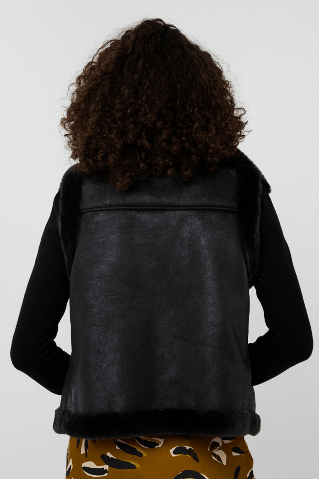 EsQualo 37502 Black Gilet Fur - Dotique - EsQualo