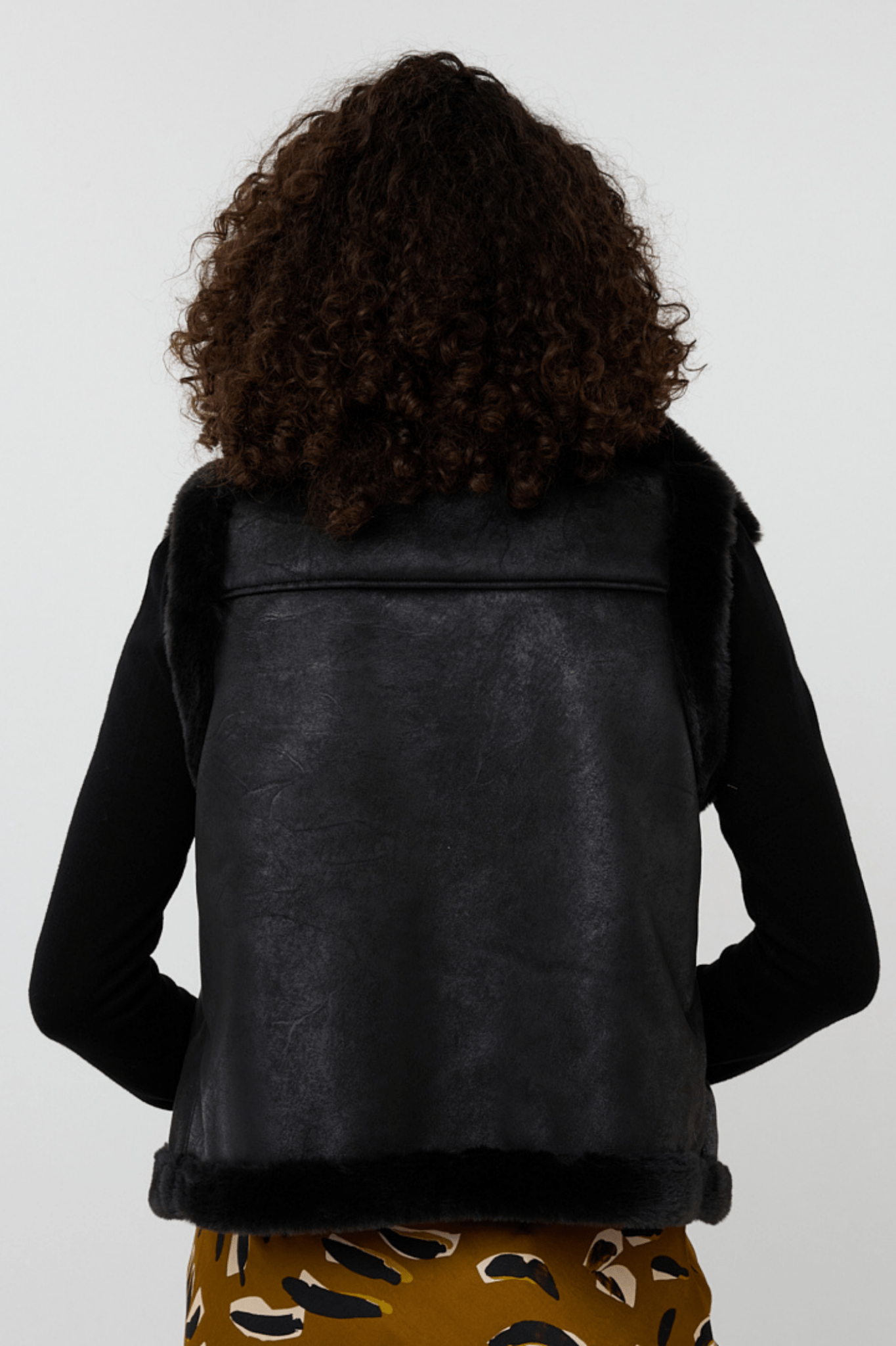 EsQualo 37502 Black Gilet Fur - Dotique - EsQualo