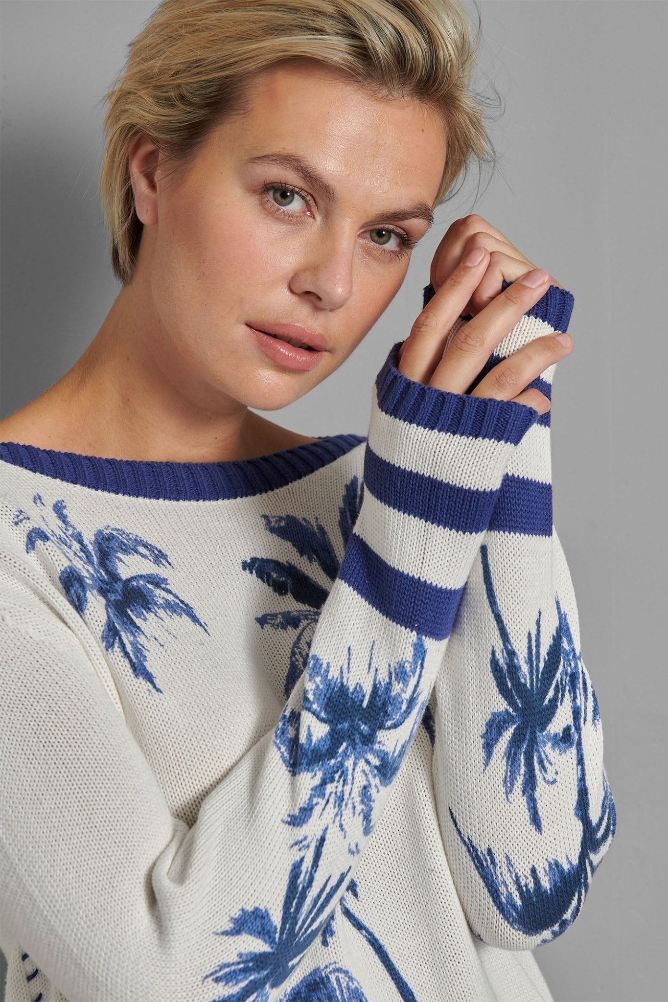 Eve in Paradise Pia Wide Neck Jumper Cream Blue Palm Pattern 1082-24326-6044 - Dotique