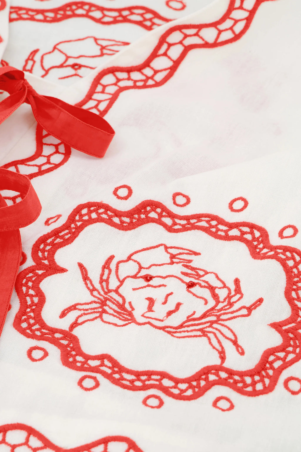 Fabienne Chapot Serviette Blouse Cosy White/Tangerine Tango detailed embroidery close-up, shop Fabienne Chapot at Dotique