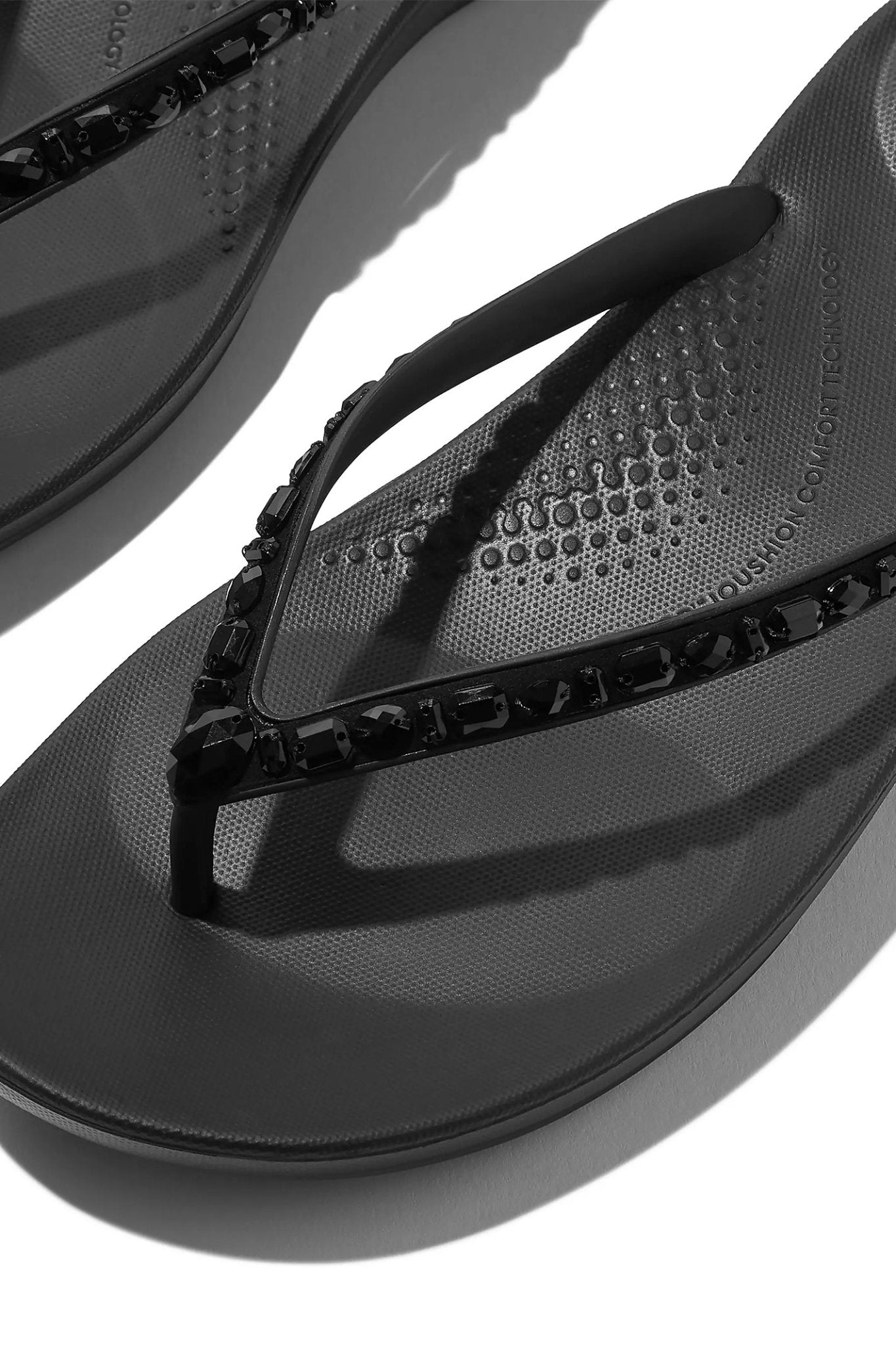 Fitflop Iqushion Multi - Crystal Ergonomic Flip - Flops All Black - Dotique