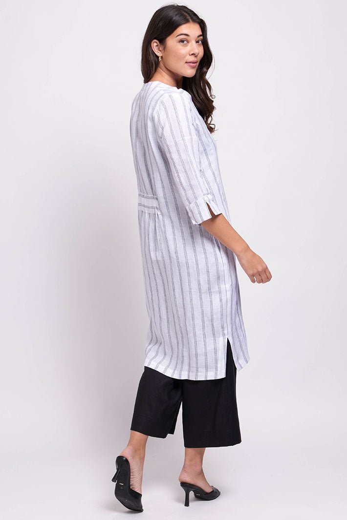 Foil 7456 White Long Shirt - Dotique