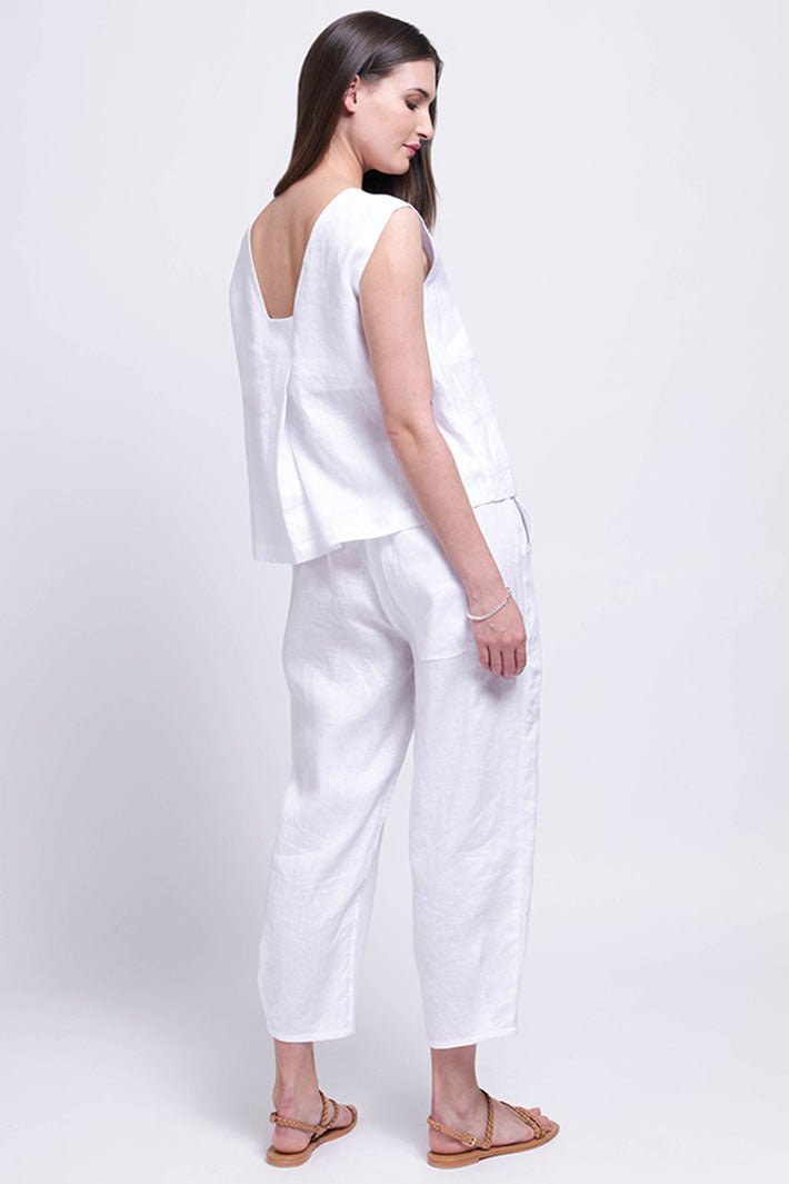 Foil 7481 White Sleeveless Top - Dotique