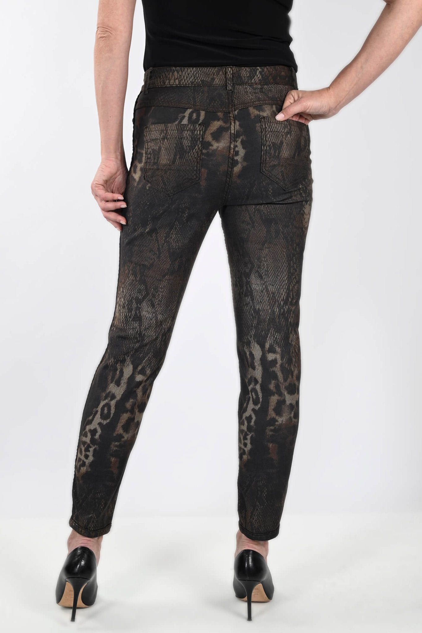 Frank Lyman 233887U Brown Print Reversible Jeans - Dotique
