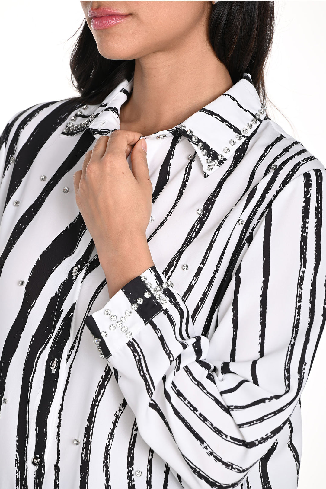 Frank Lyman 243480U Off White Black Print Blouse - Dotique