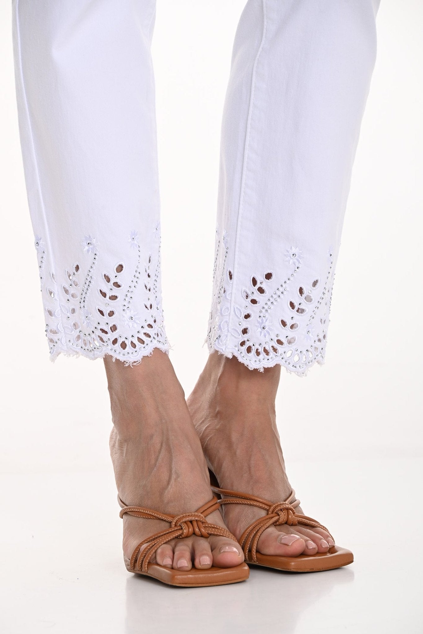 Frank Lyman 256715U White Crystal Detail Jeans - Dotique