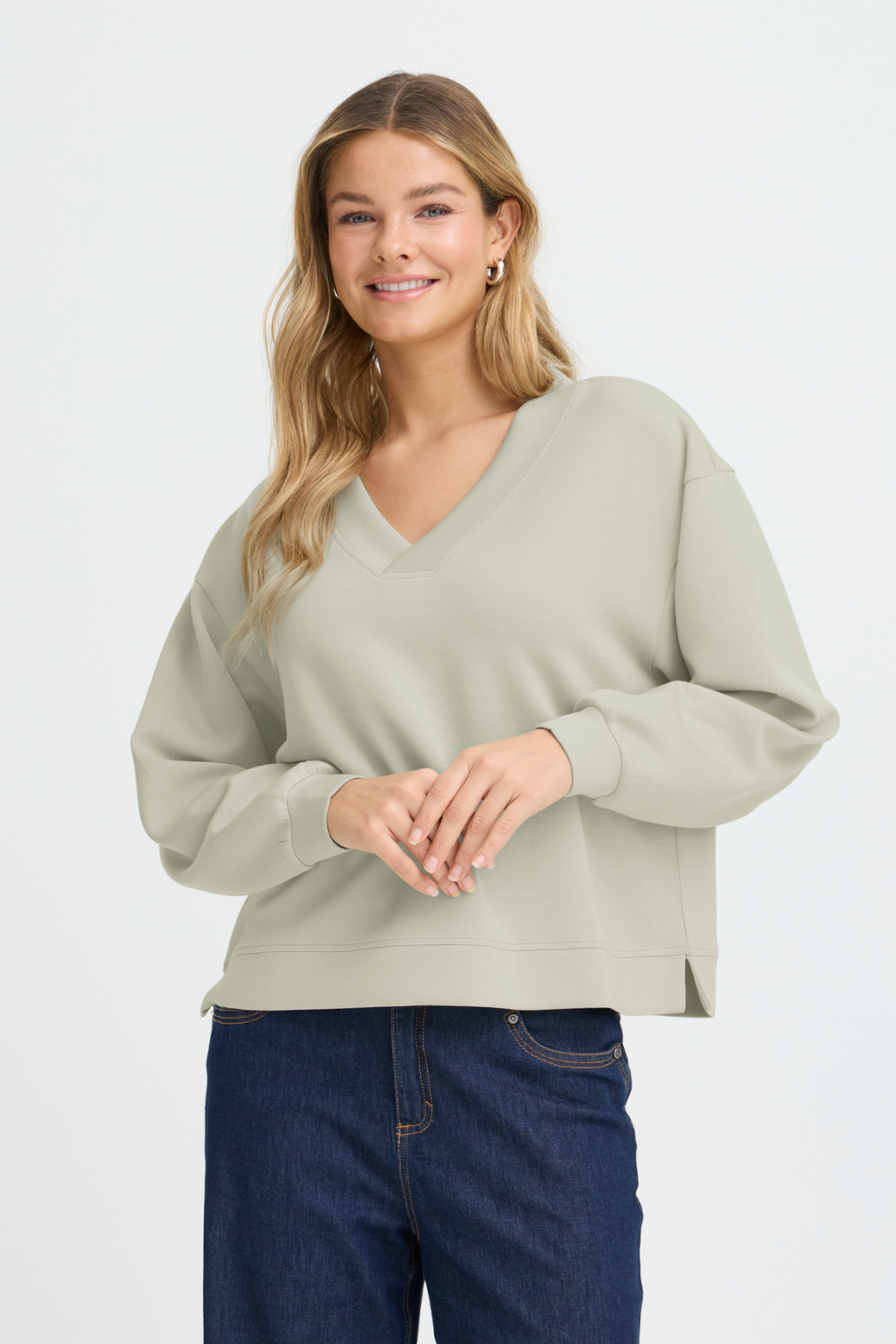 Fransa FRAURORA Mountain Trail jumper with relaxed fit and soft drape in a light neutral tone – Dotique