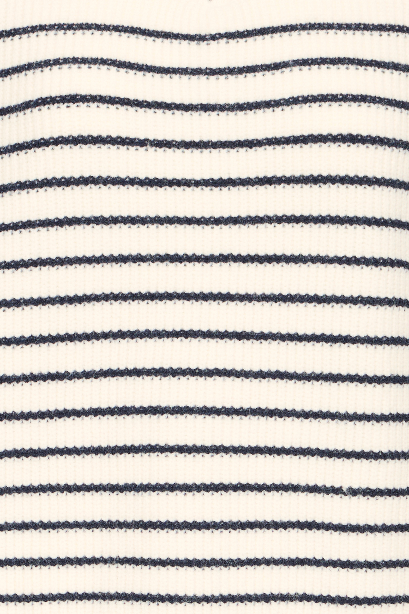  Fransa FRVINNA knitted tank top in Stripe Navy Blazer blends classic stripes with a modern twist thanks to its stylish front zip neckline. Shop Fransa at Dotique.