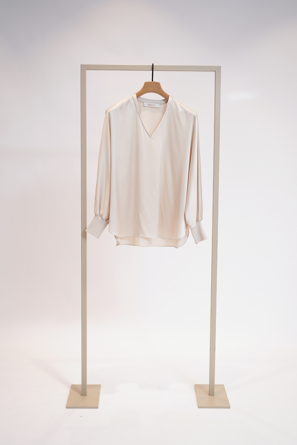 Herzens Silk Blouse Emilia - Limestone 25263-6100-130-36