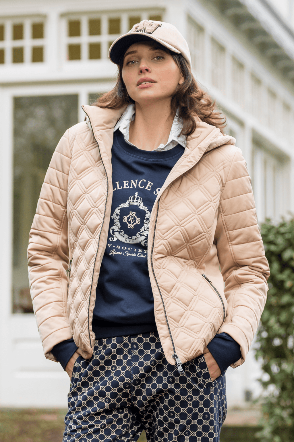 Champagne quilted HV Society jacket with detachable hood – Dotique

