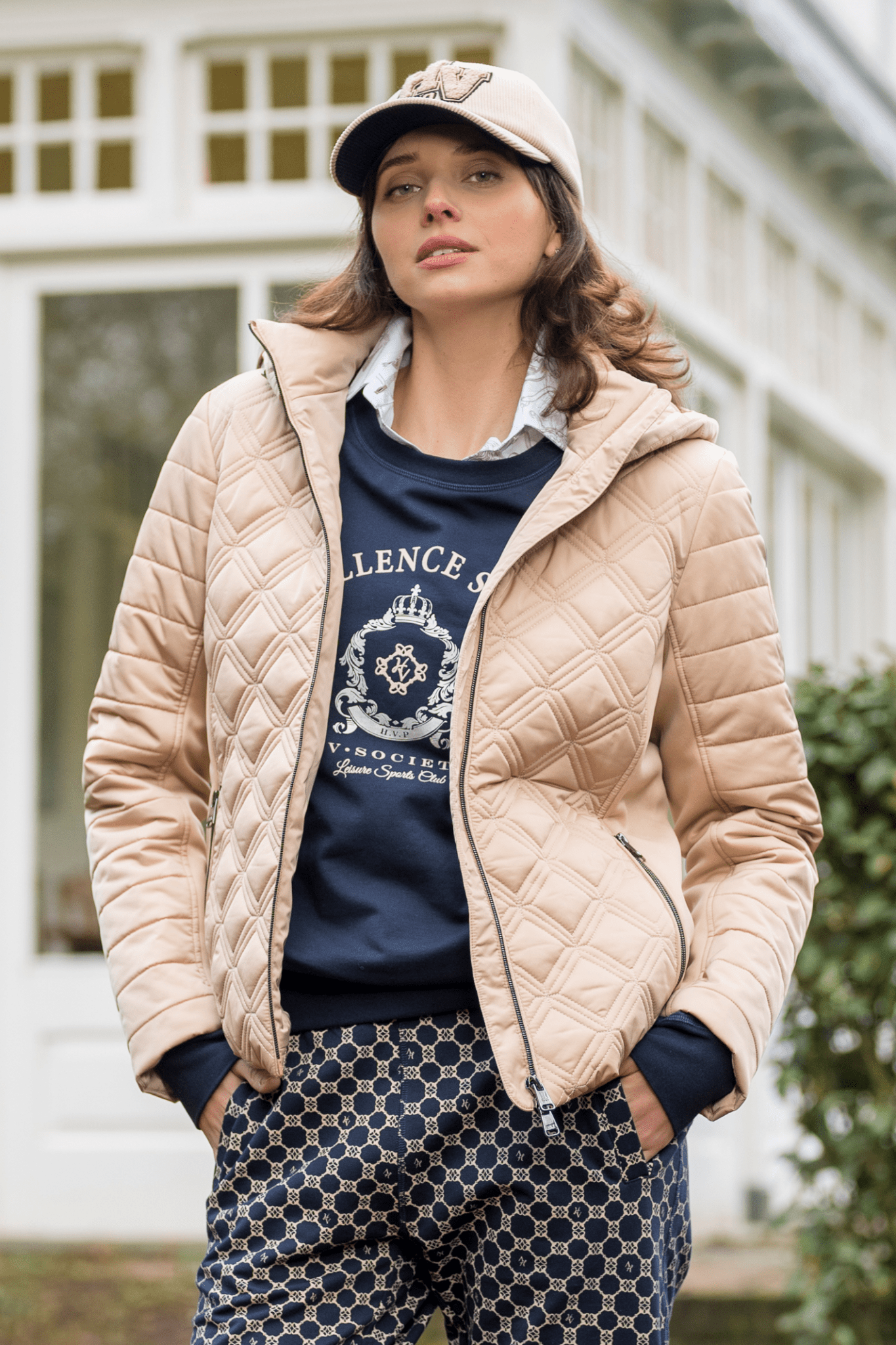 Champagne quilted HV Society jacket with detachable hood – Dotique

