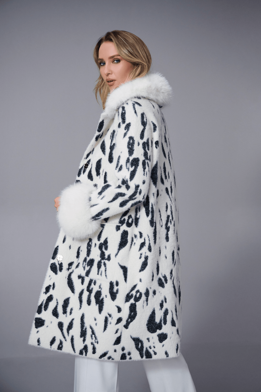  Joseph Ribkoff animal print feather yarn coat with faux fur collar and cuffs – Dotique