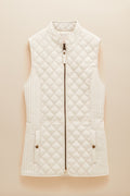 A true Joules classic, the Minx gilet is one of those layers you’ll reach for again and again. Light yet warm, it features timeless diamond quilting, a zip-through front and subtle shaping through the sides for a flattering fit.