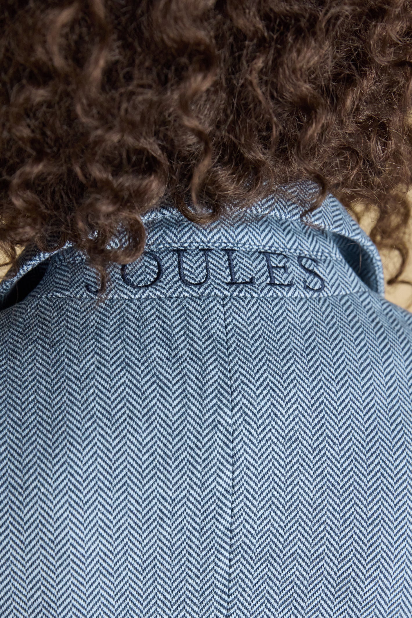 The Joules Albury blazer is a brilliant blend of smart tailoring and everyday comfort. Made from soft jersey tweed. Shop Joules at Dotique.