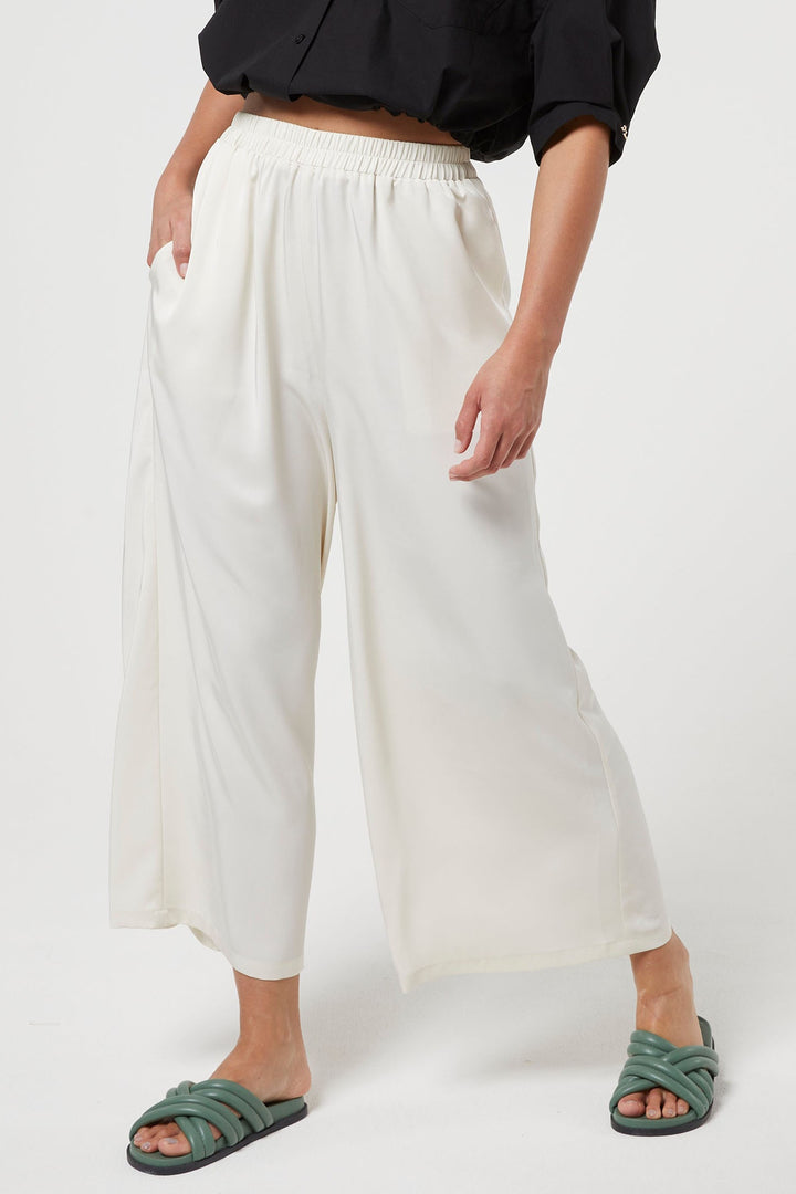 Jovonna Nerissa Cream Pull-On Culotte Style Trousers - Dotique