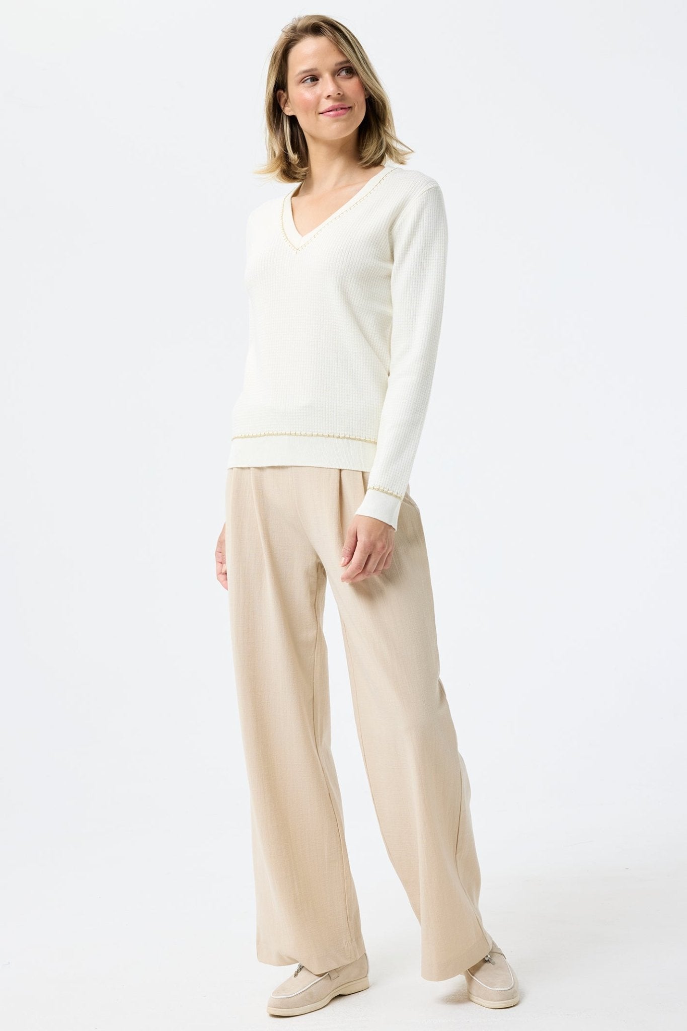 Leo & Ugo AE017 Off White/ Gold V Neck Jumper - Dotique