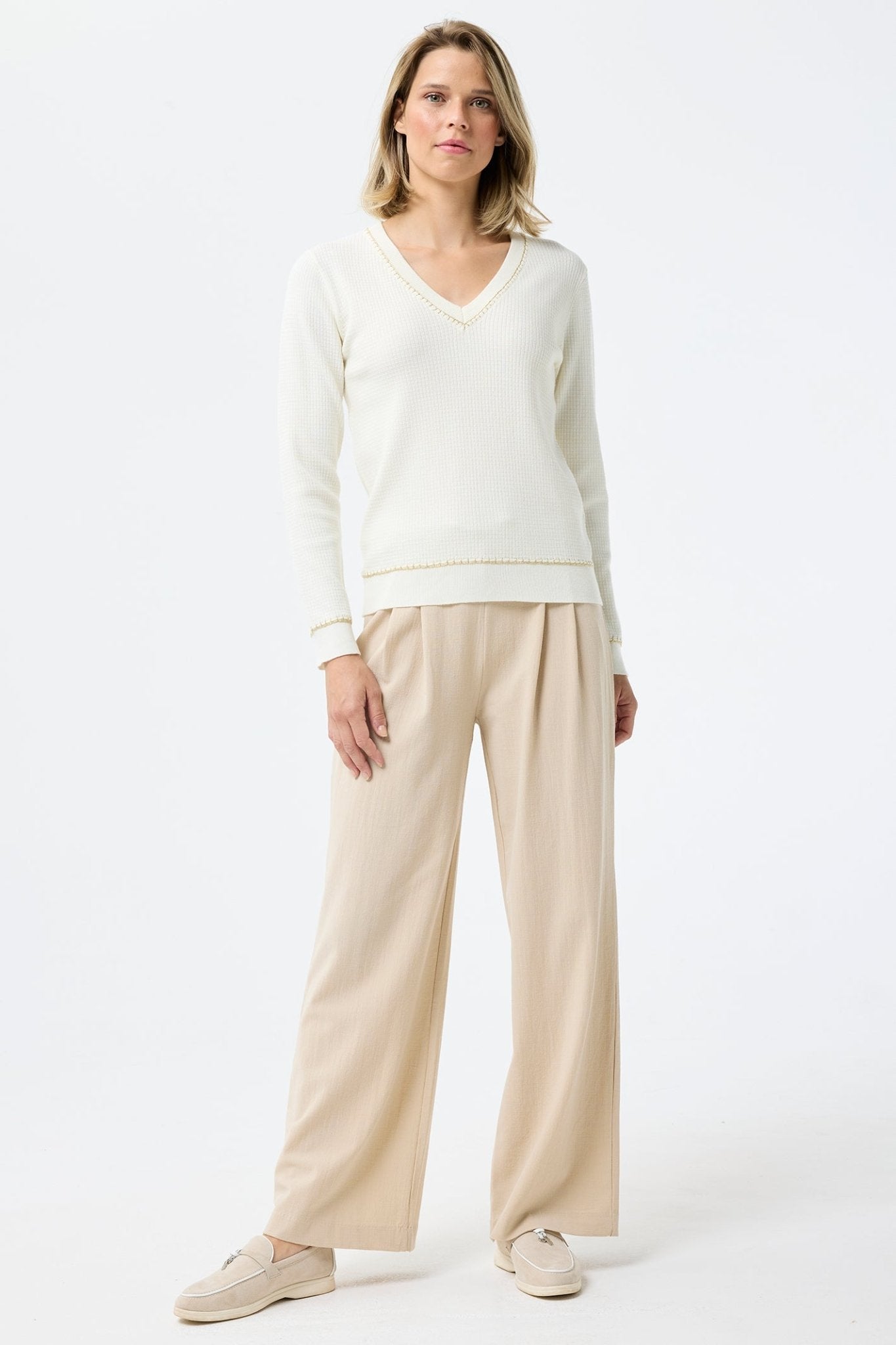 Leo & Ugo AE017 Off White/ Gold V Neck Jumper - Dotique
