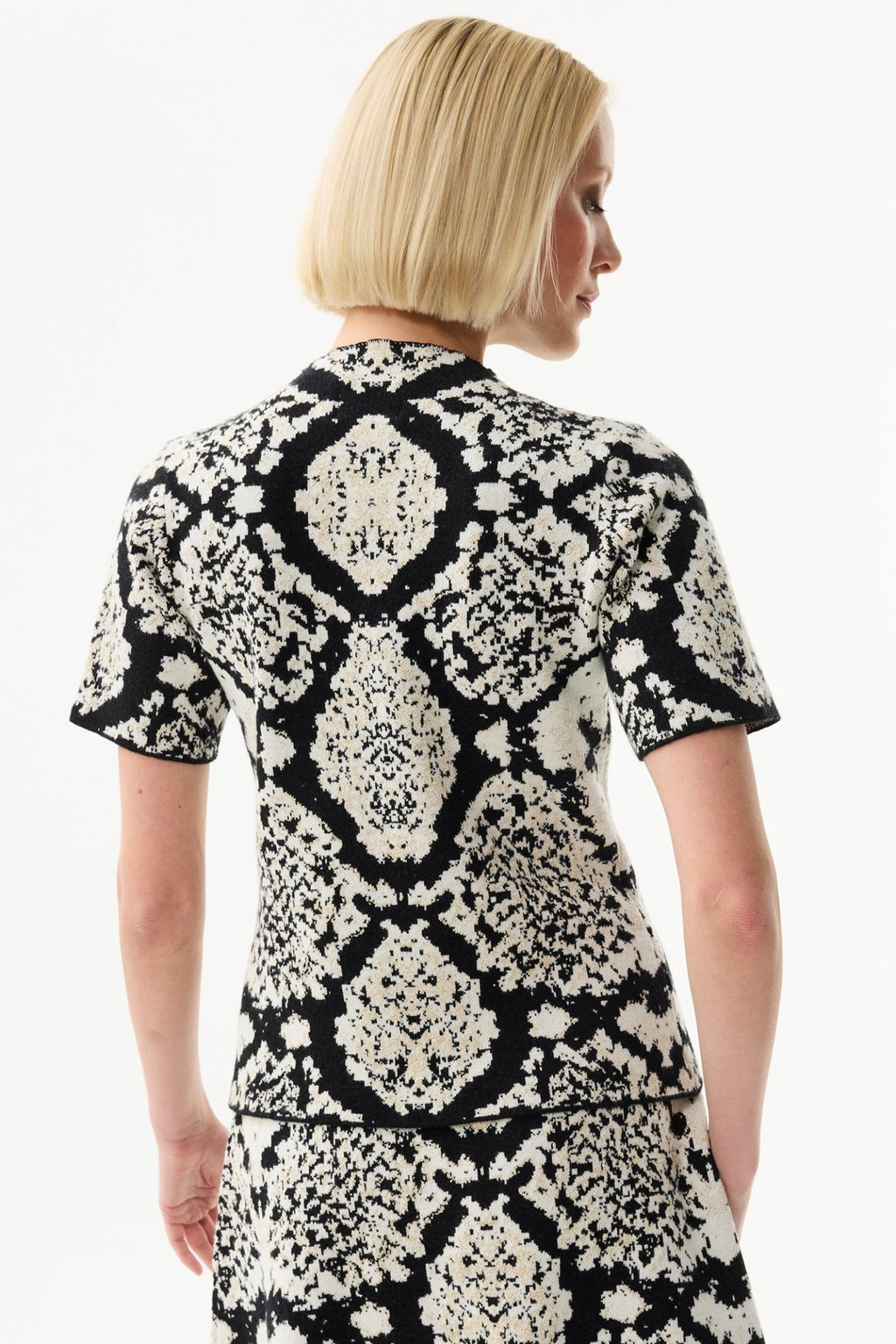 Leo & Ugo KH975 Black White Pattern Short Sleeve Knit Top - Dotique - Leo & Ugo