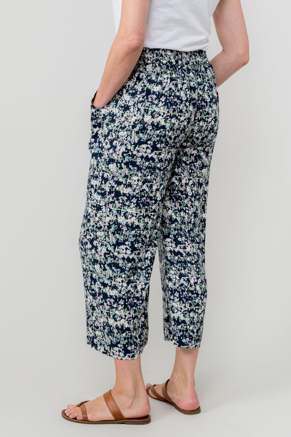 Lily & Me LM25072N Greta Trousers Rose Trellis Cropped Wide Leg Navy - Dotique