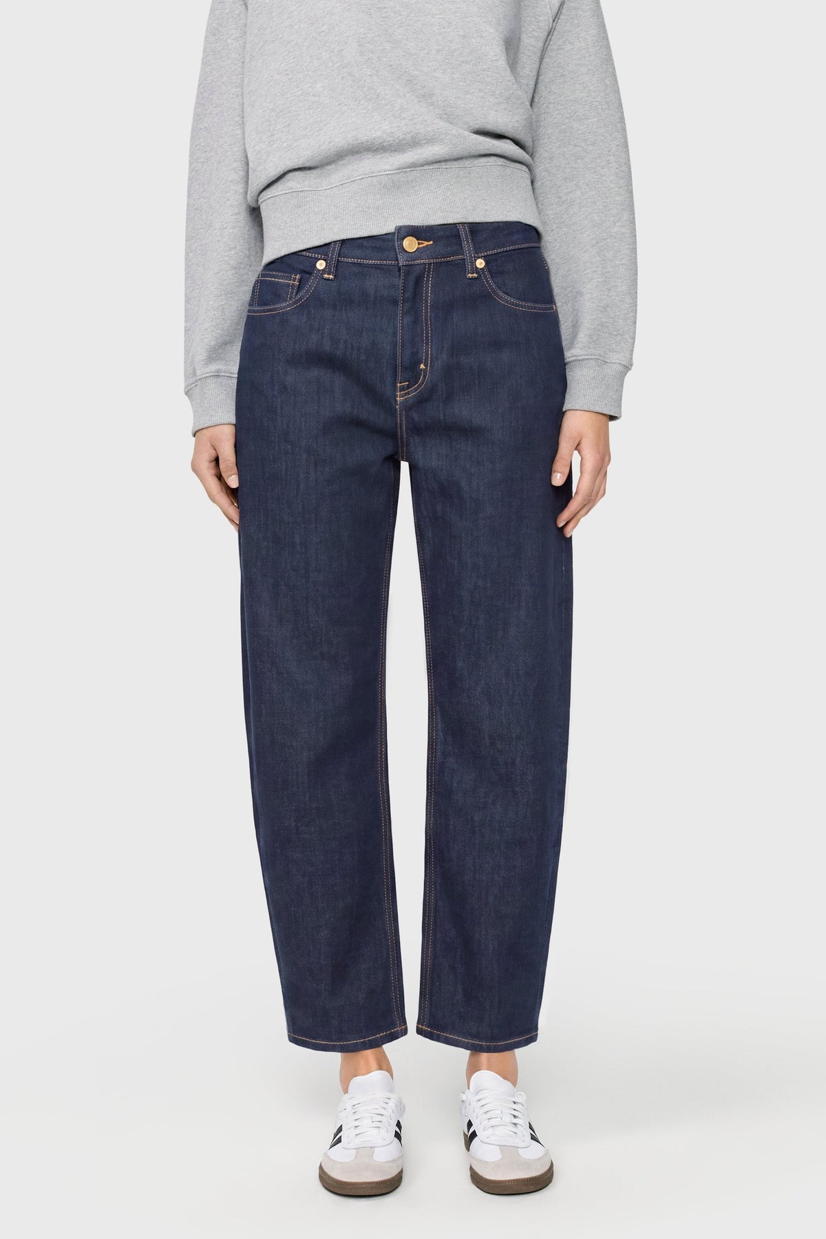 Front view of MAC Jeans Danni Barrel Jeans Fashion Rinsed 3110-90-0389L-D683