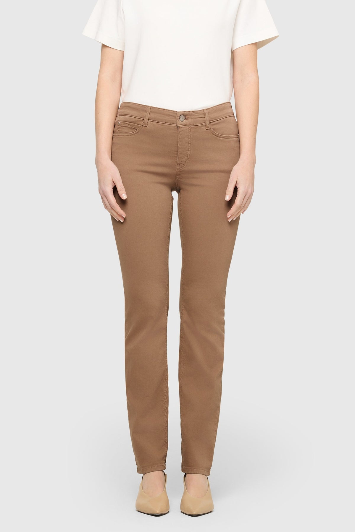 Front view of MAC Jeans Dream Denim Light Cognac 5401-00-0355-259R