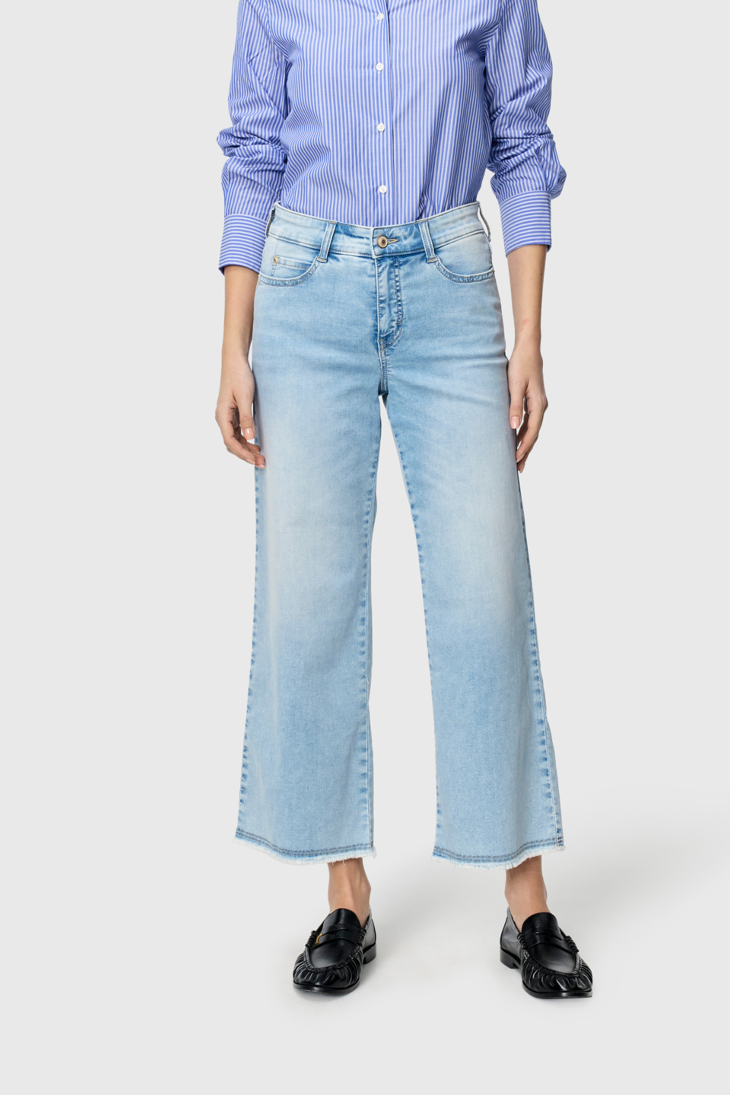 Model wearing MAC Jeans 5438-90-D237 Dream Wide Cropped Light Azure Blue by Mac Jeans, shop Mac Jeans at Dotique.