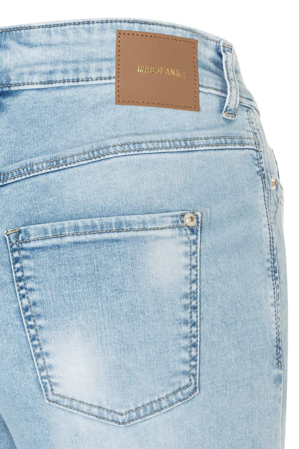 MAC Dream Wide Cropped jeans in Light Azure Blue. Comfortable stretch denim with a flattering wide leg. Easy, modern and effortless. Shop at Dotique.