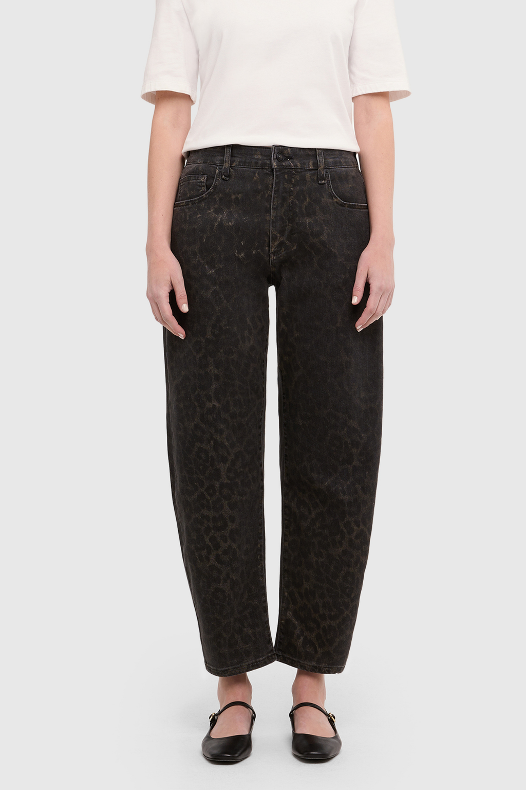 Shop MAC Jeans Danni Leo Coated Barrel Jeans in Brown at Dotique. A relaxed barrel-leg jean in brown leopard print with a subtle coated finish.