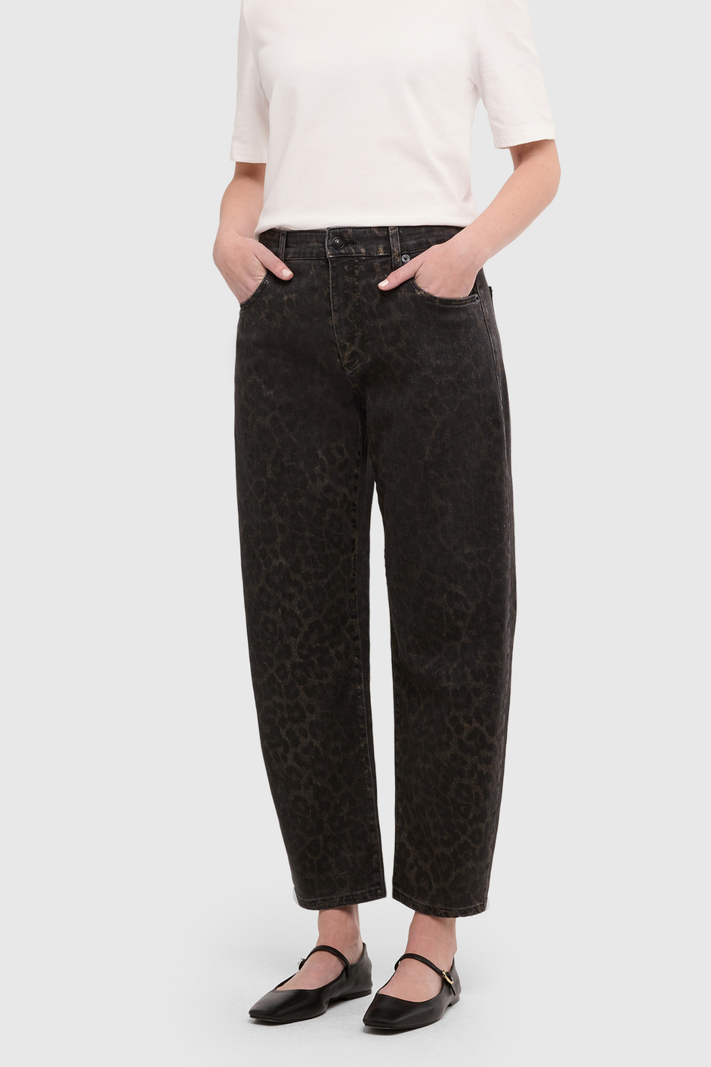 Shop MAC Jeans Danni Leo Coated Barrel Jeans in Brown at Dotique. A relaxed barrel-leg jean in brown leopard print with a subtle coated finish.