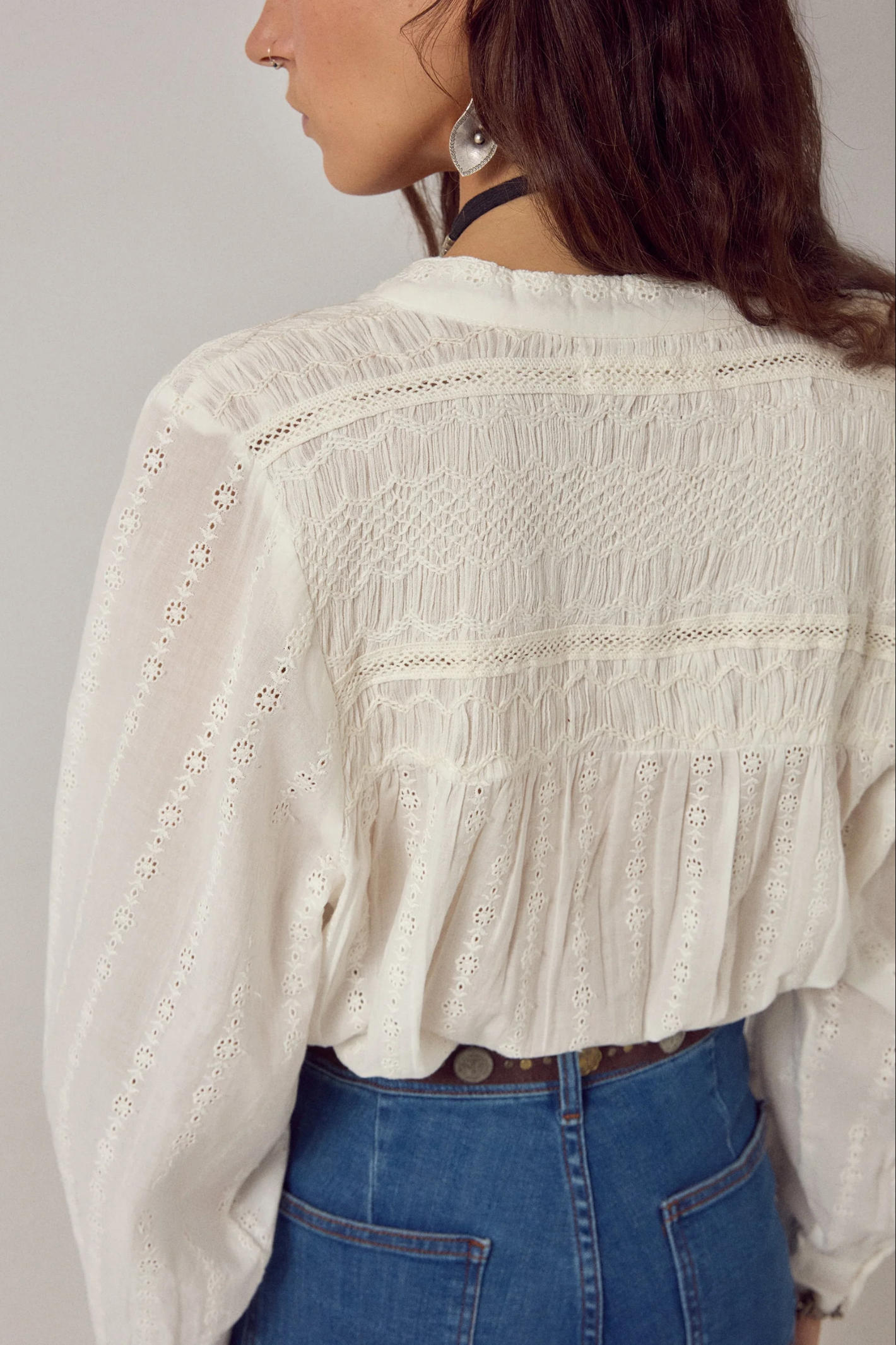 Maison Hotel Paoli Blouse Sapore Di Sale - Bianco with intricate lace details, shop Maison Hotel at Dotique.