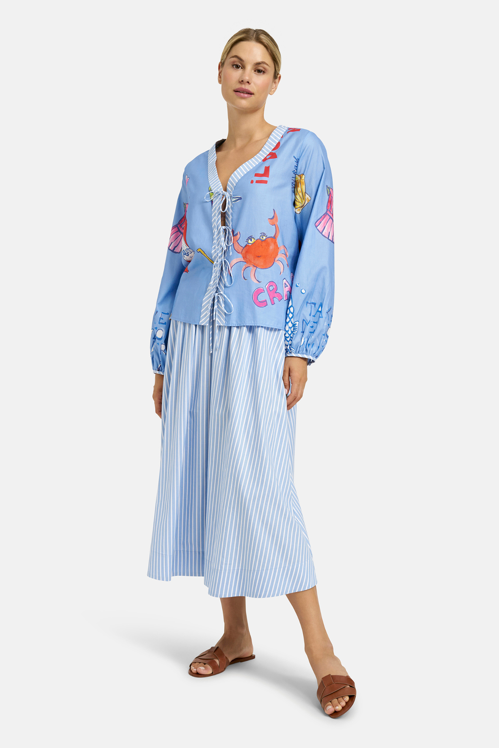 Milano 61-2432-3748 Ocean Print V-Neck Blouse with Bow Placket