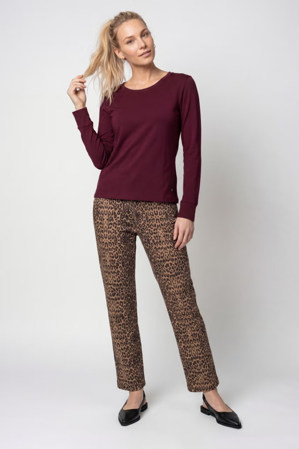 Monari Monari 810053 Rhinestone Long-Sleeved Top – Dark Bordeaux Jumper - Dark Bordeaux Shop Monari at Dotique