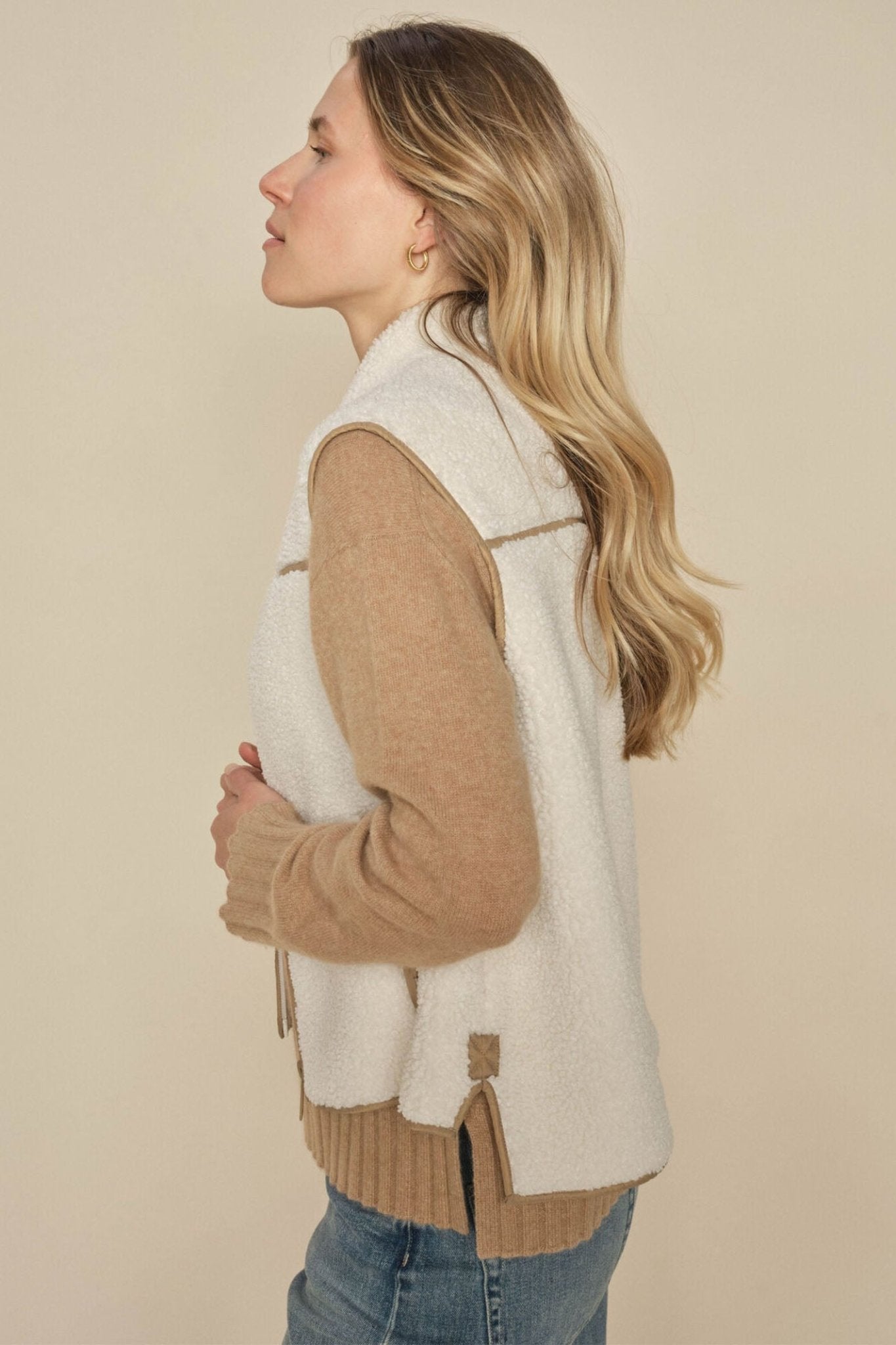 トップス maison de Dolce. teddy hug vest/ivory mos-mosh-165230-ecru-cream-