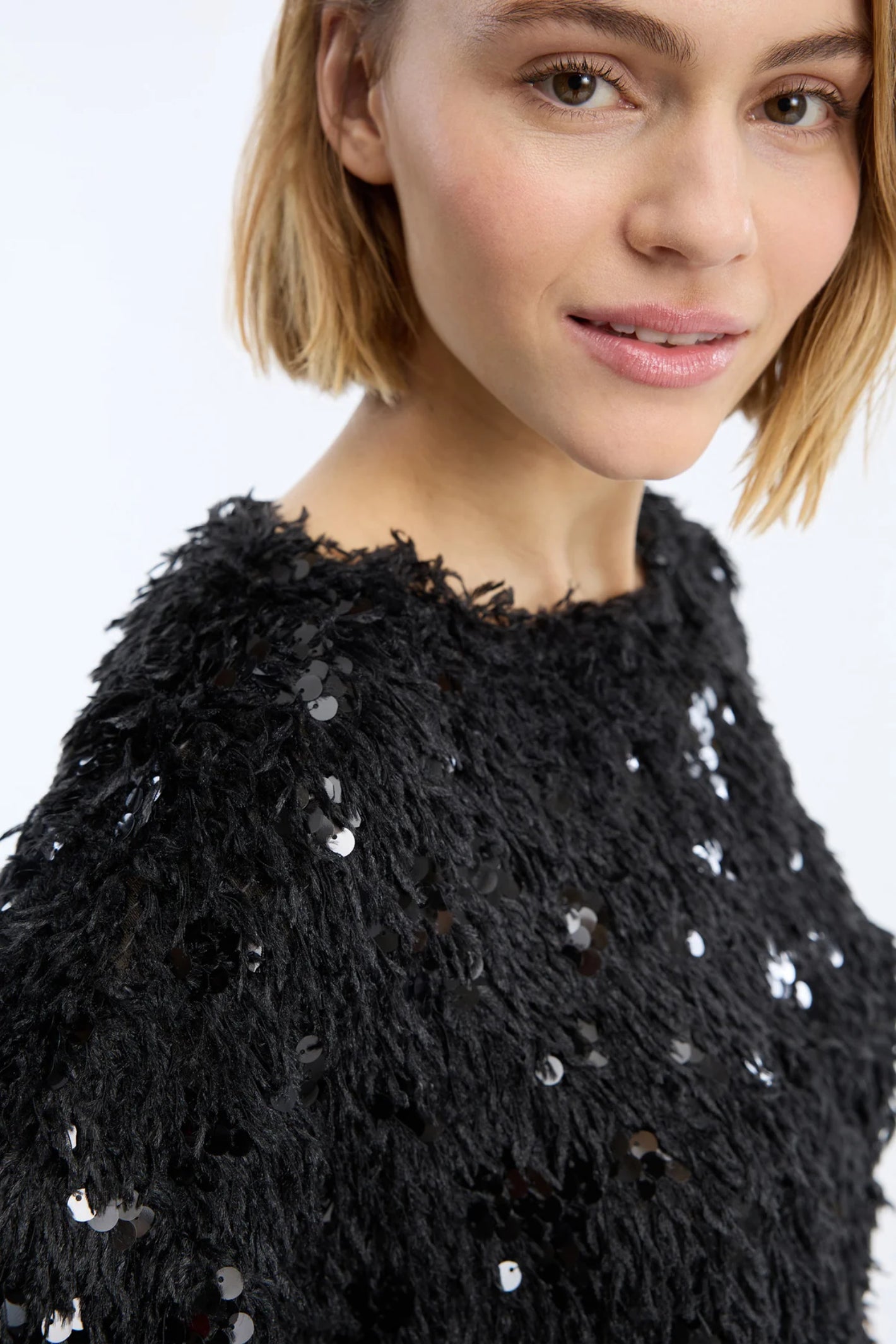 MUNTHE Valence Sequin & Fringe Top – Black