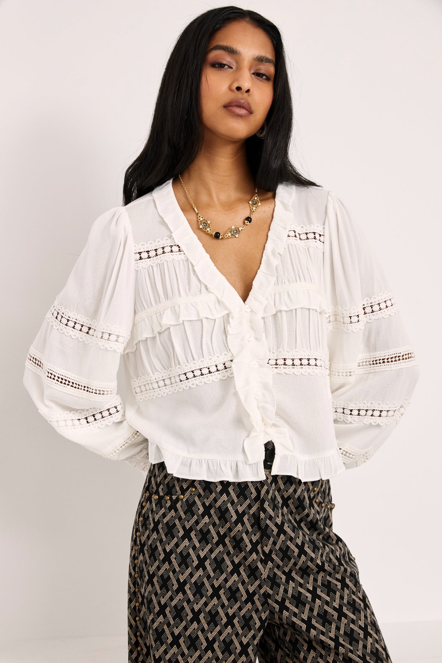 NKN Nekane LX.DARIA Blouse With Guipure And Lace Detailing
