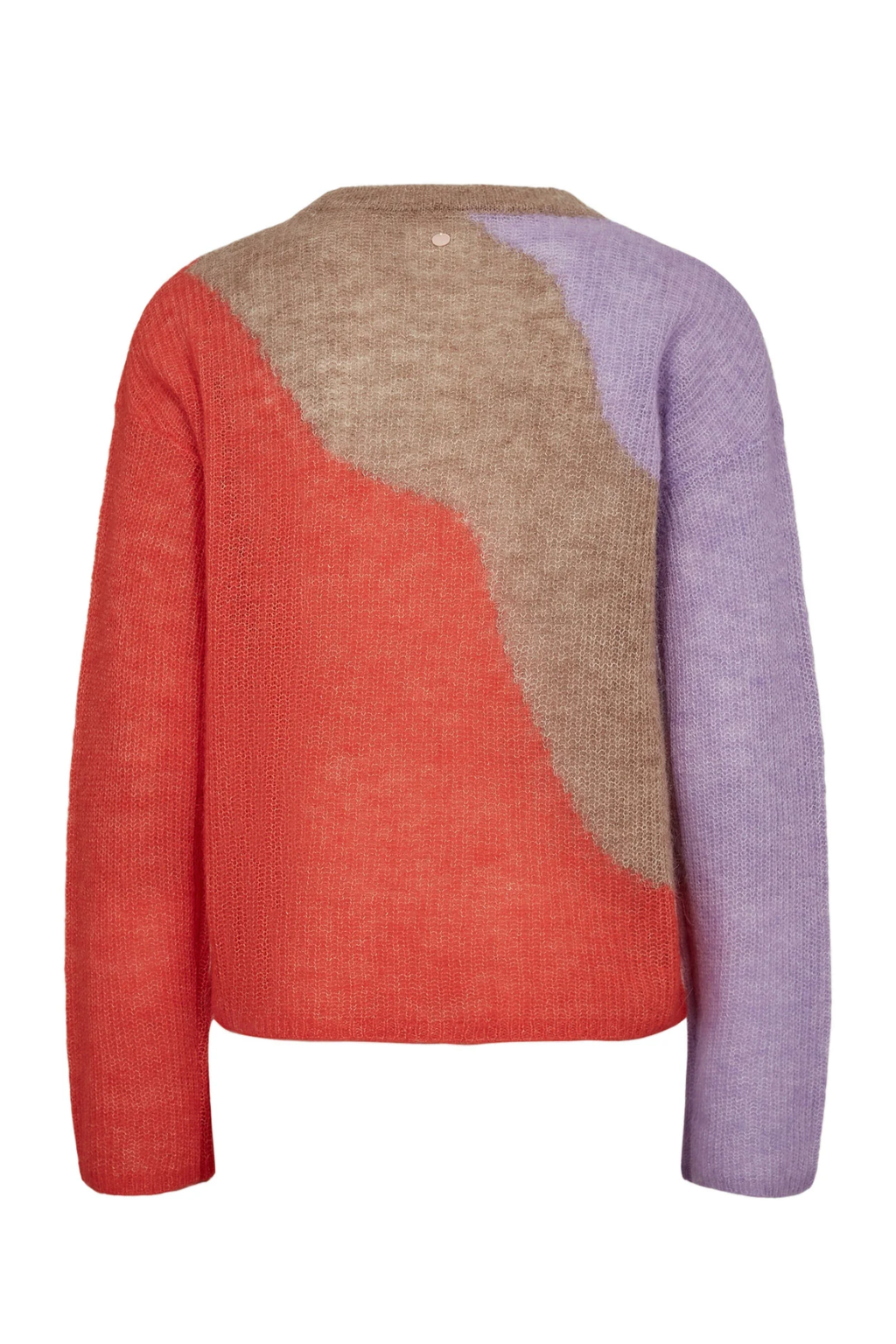 The Nümph 706929 NURITTI Mix Pullover is one of those easy statement knits that does the styling for you. Shop Numph at Dotique.