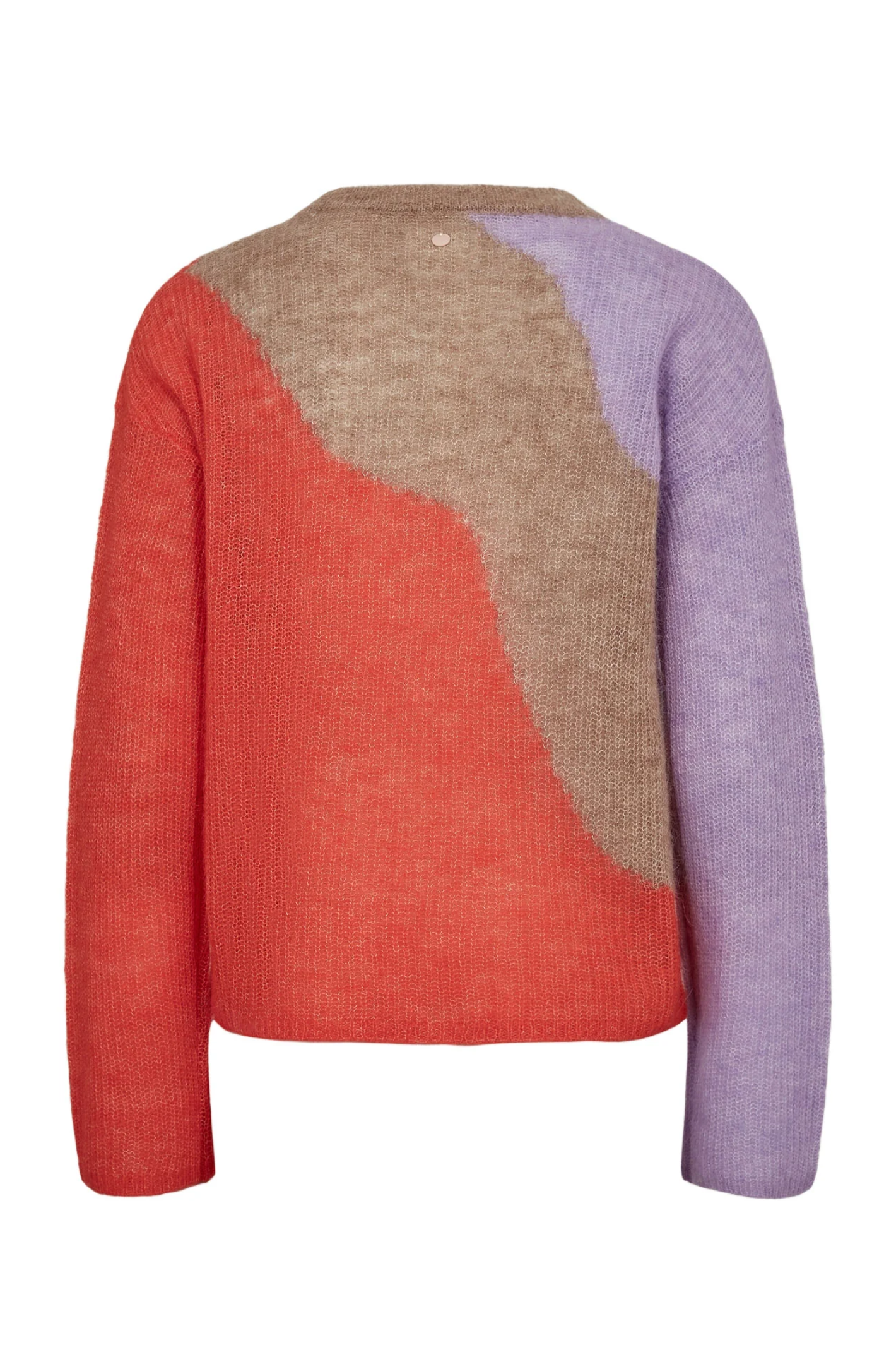 The Nümph 706929 NURITTI Mix Pullover is one of those easy statement knits that does the styling for you. Shop Numph at Dotique.