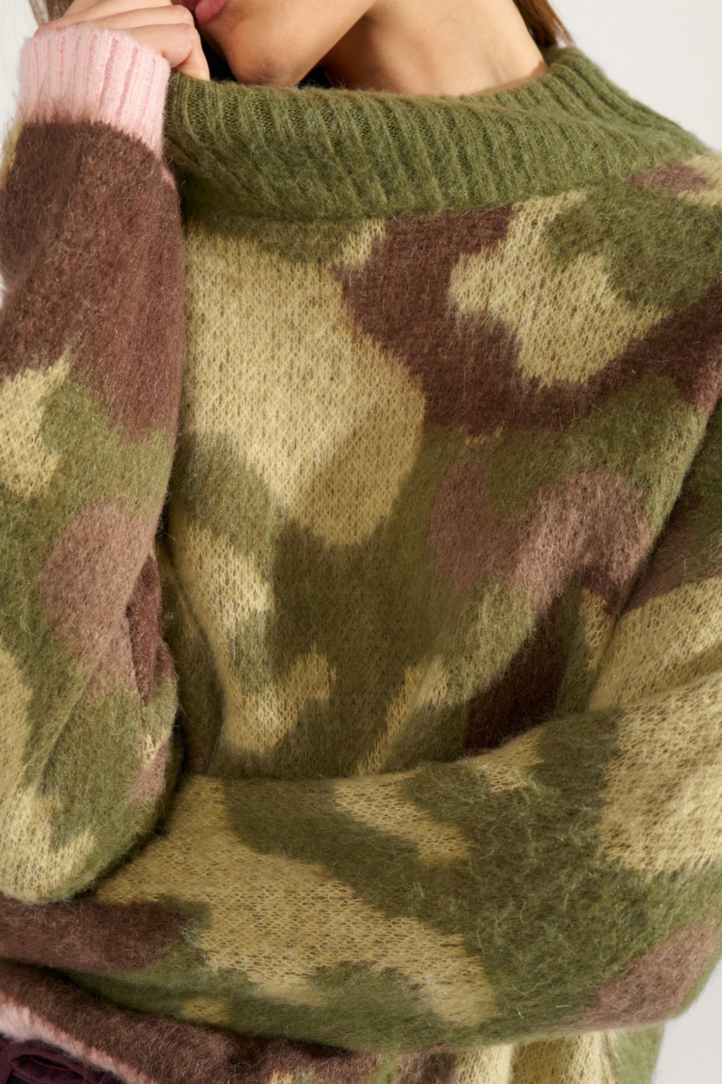 Numph 707195 Nucamu Jumper Calla Green