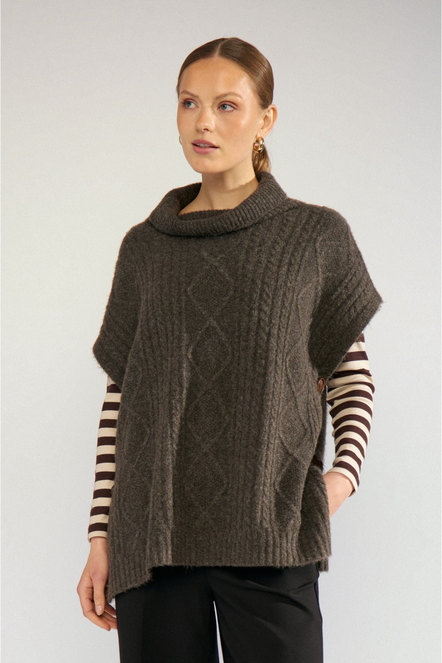 Numph 707241 Nujoline Poncho Black Coffee