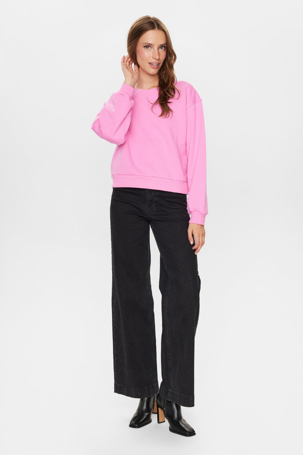 numph-numyra-round-neck-sweatshirt-pink-carnation-Dotique-