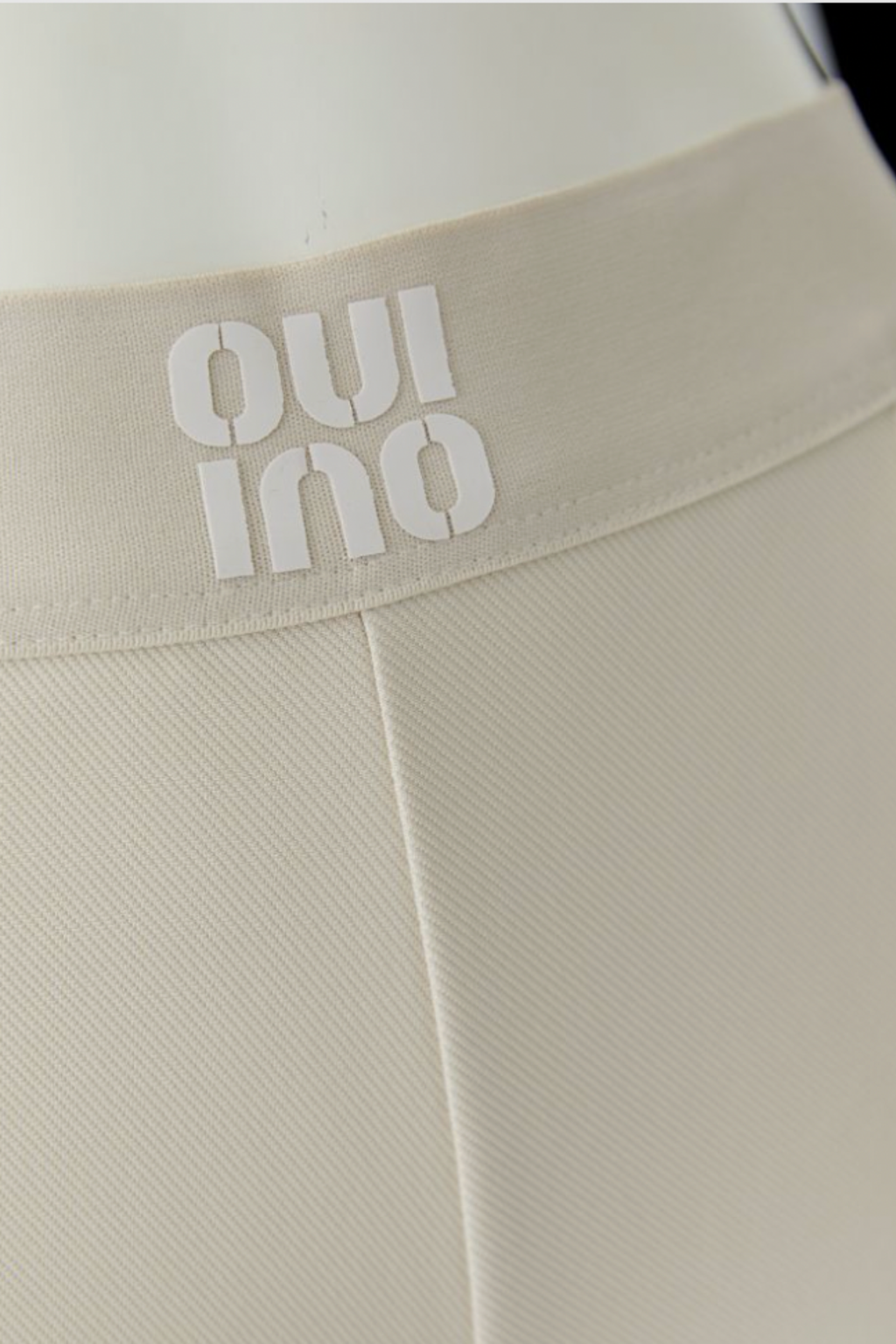 Close-up of waistband detail on Oui 91720 Off White Pull On Trousers (1136) by Oui, shop Oui at Dotique for modern casual wear