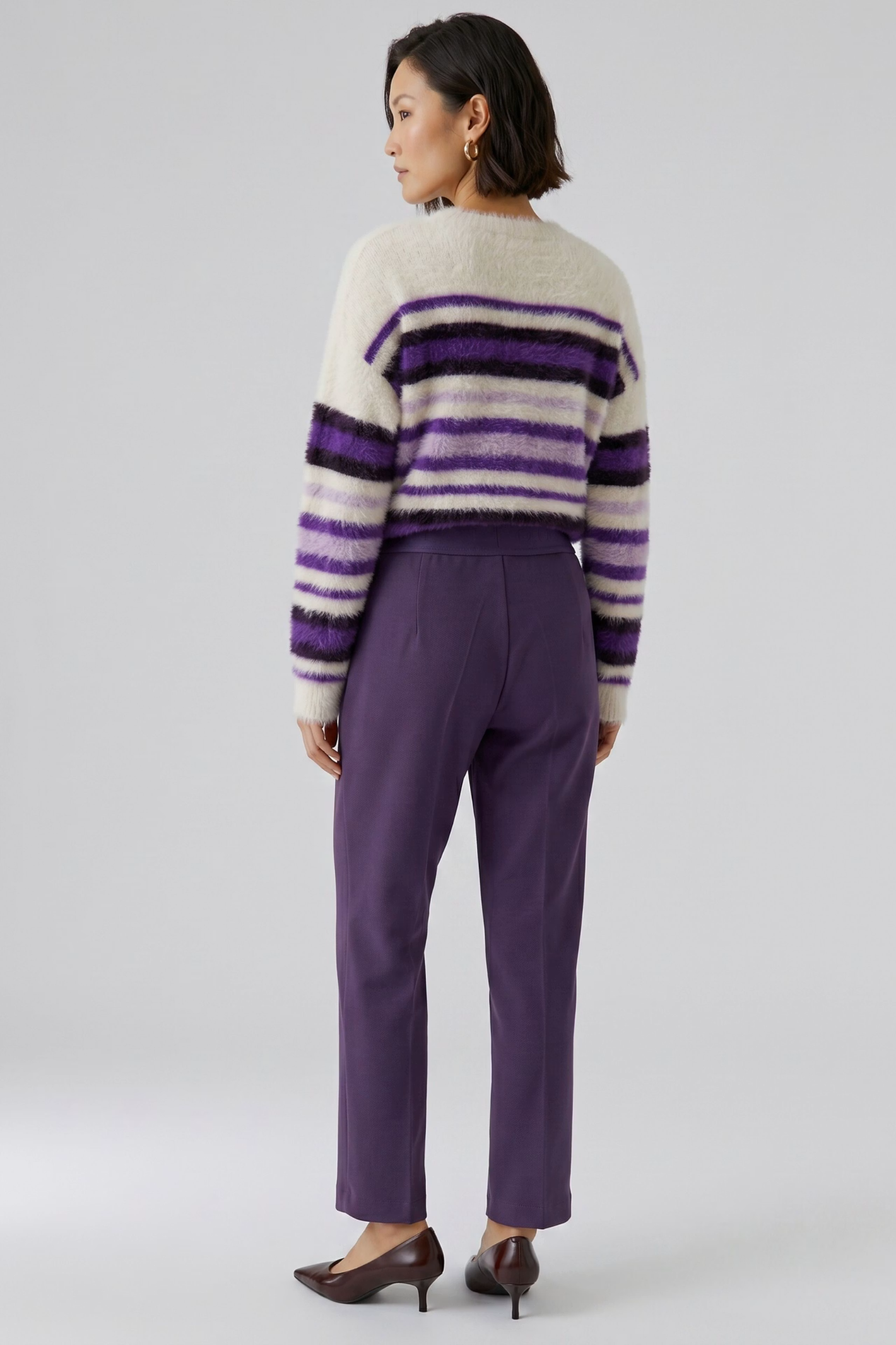 Shop the Oui NEYA Culotte in Mysterioso purple with an elasticated logo waistband and permanent front crease. A tailored, low-maintenance culotte at Dotique.