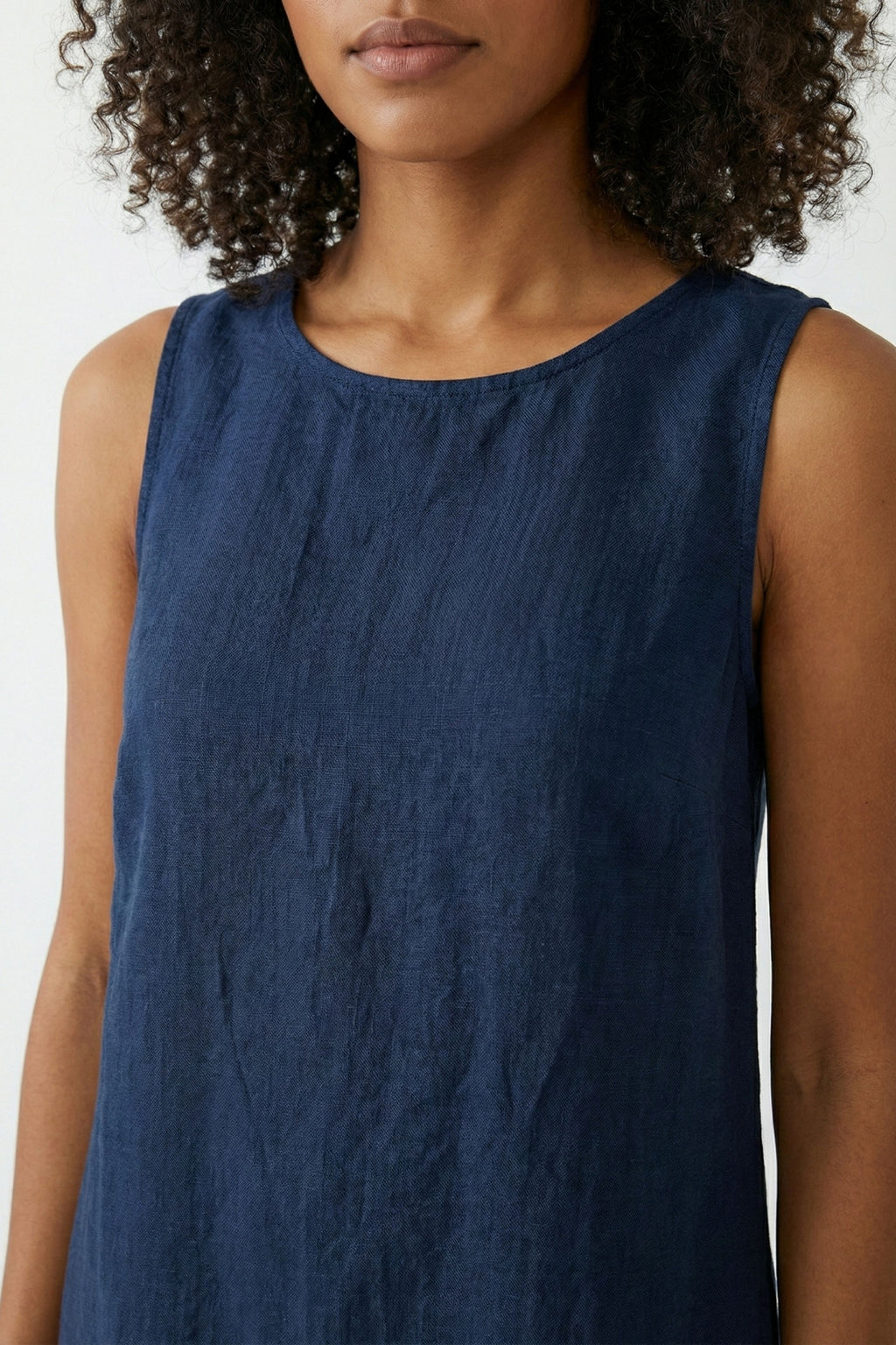 Close-up of sleeveless texture on Oui 97177 Linen Patch Pocket Dress Dark Blue by Oui, shop Oui at Dotique for refined style