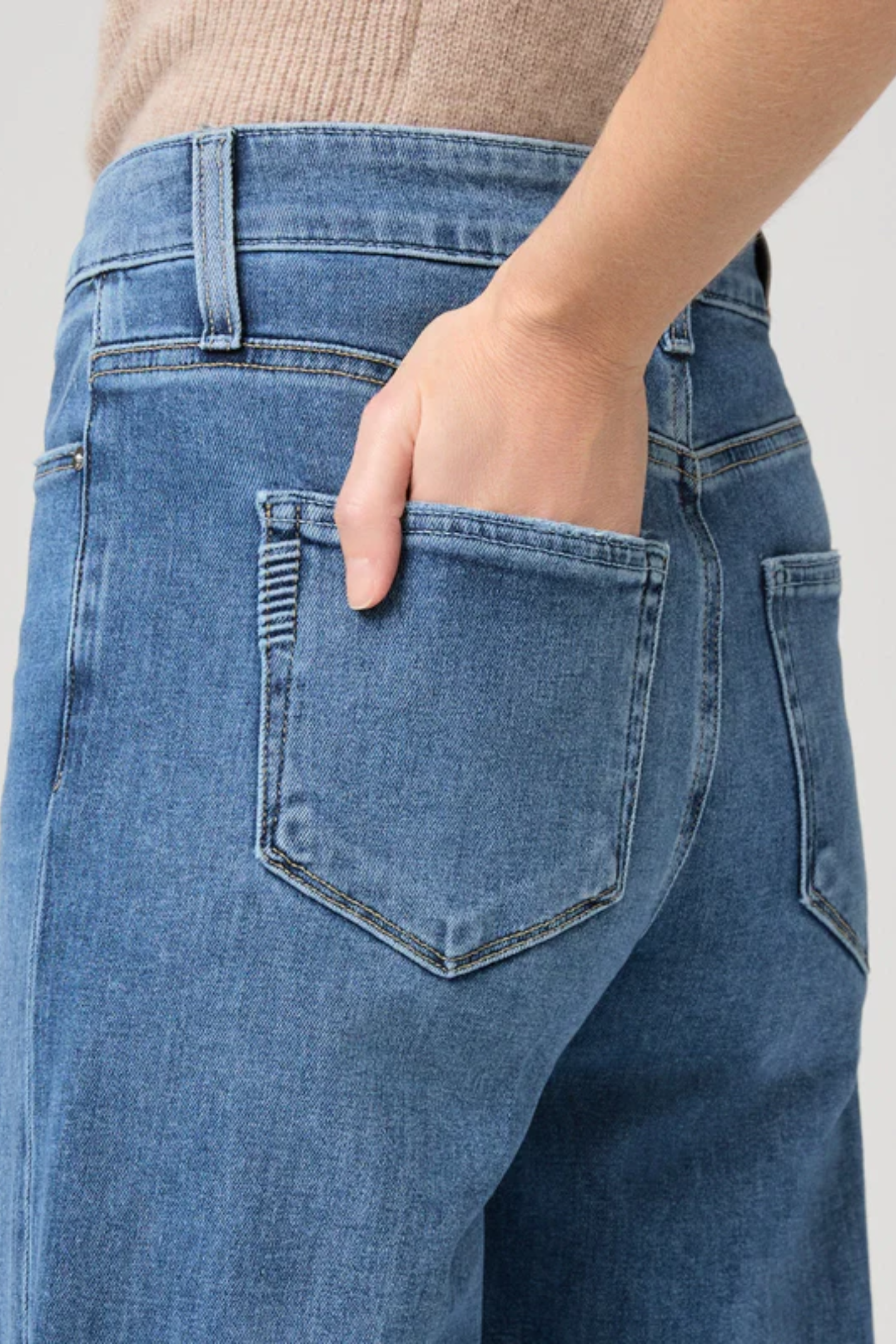 PAIGE Anessa 31" High Rise Wide Leg Jeans Freeride